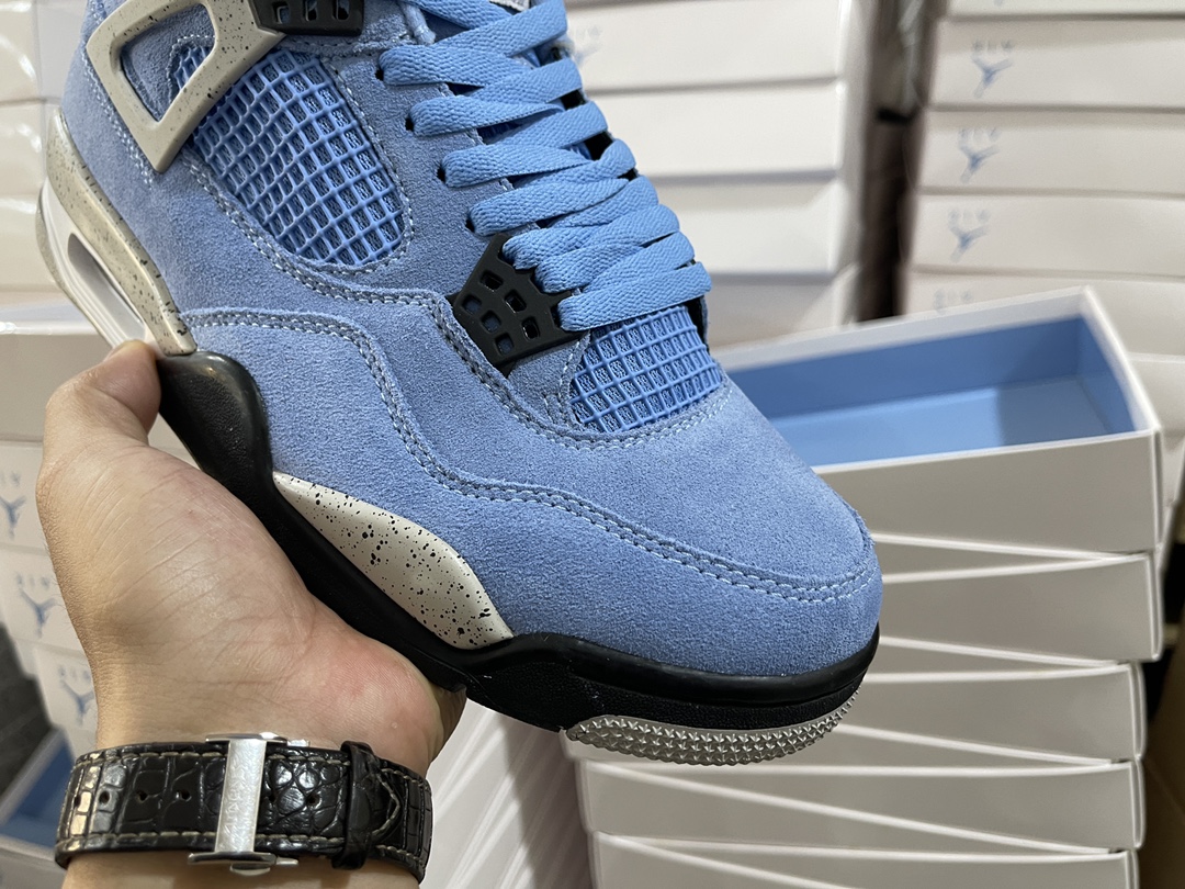 4's Retro University Blue UNC