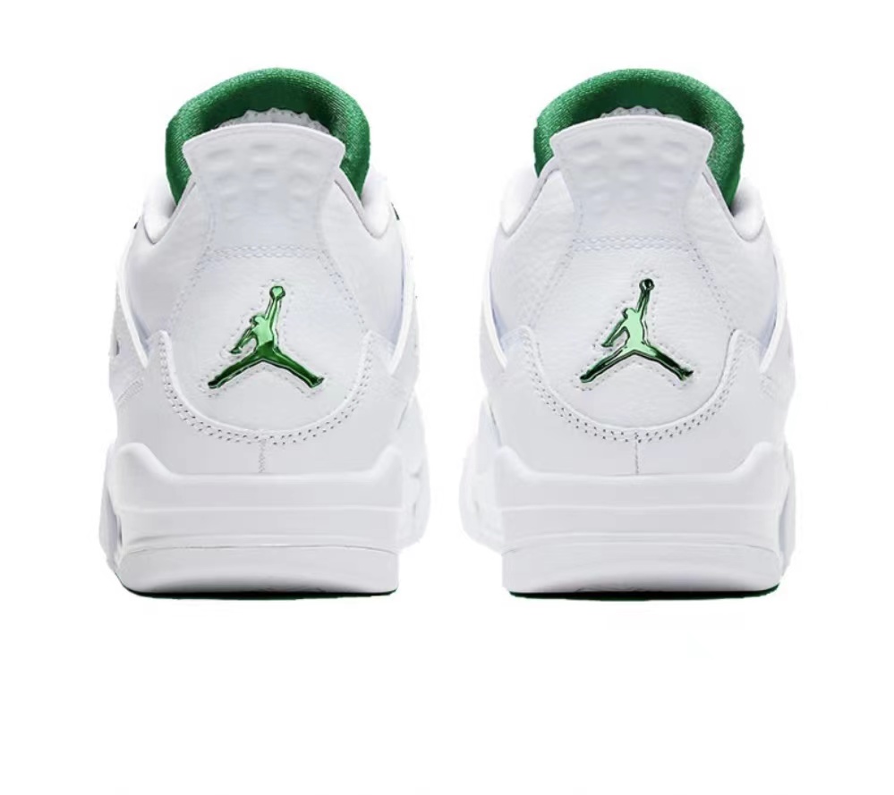 4's Retro Metallic Green