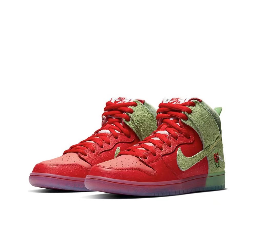 SB Dunk High Strawberry Cough