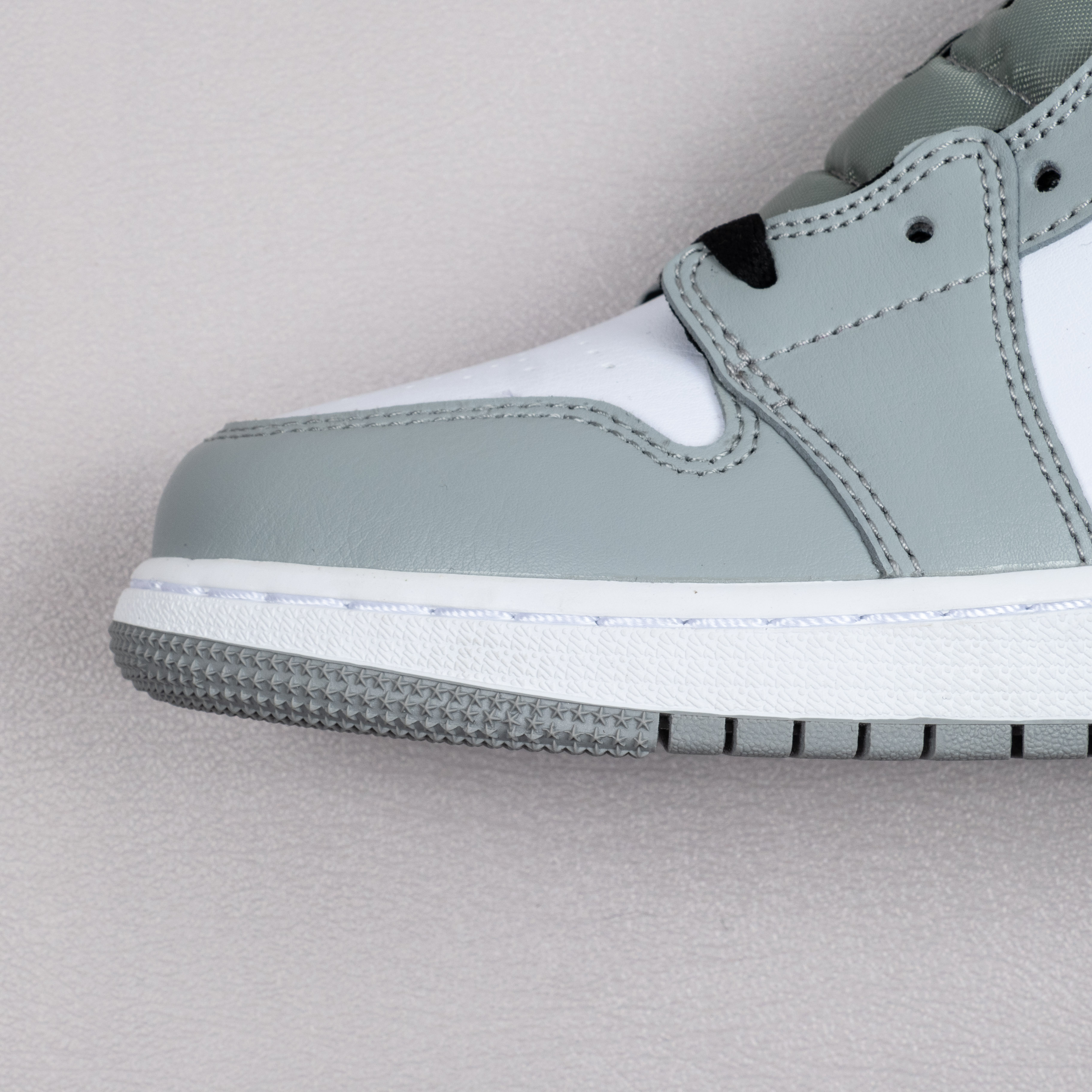 1's Mid Light Smoke Grey