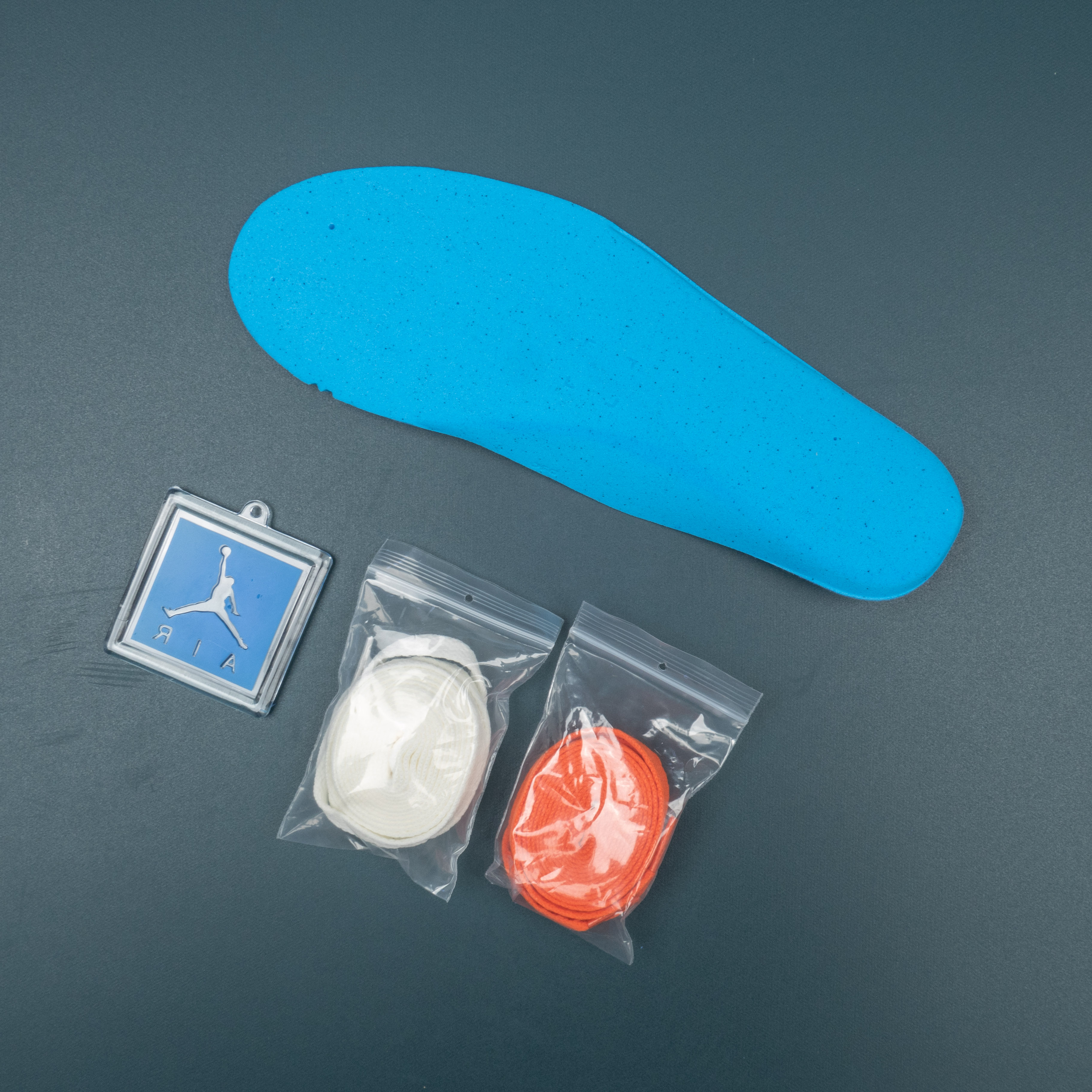 4's RETRO FLIGHT IN BLUE