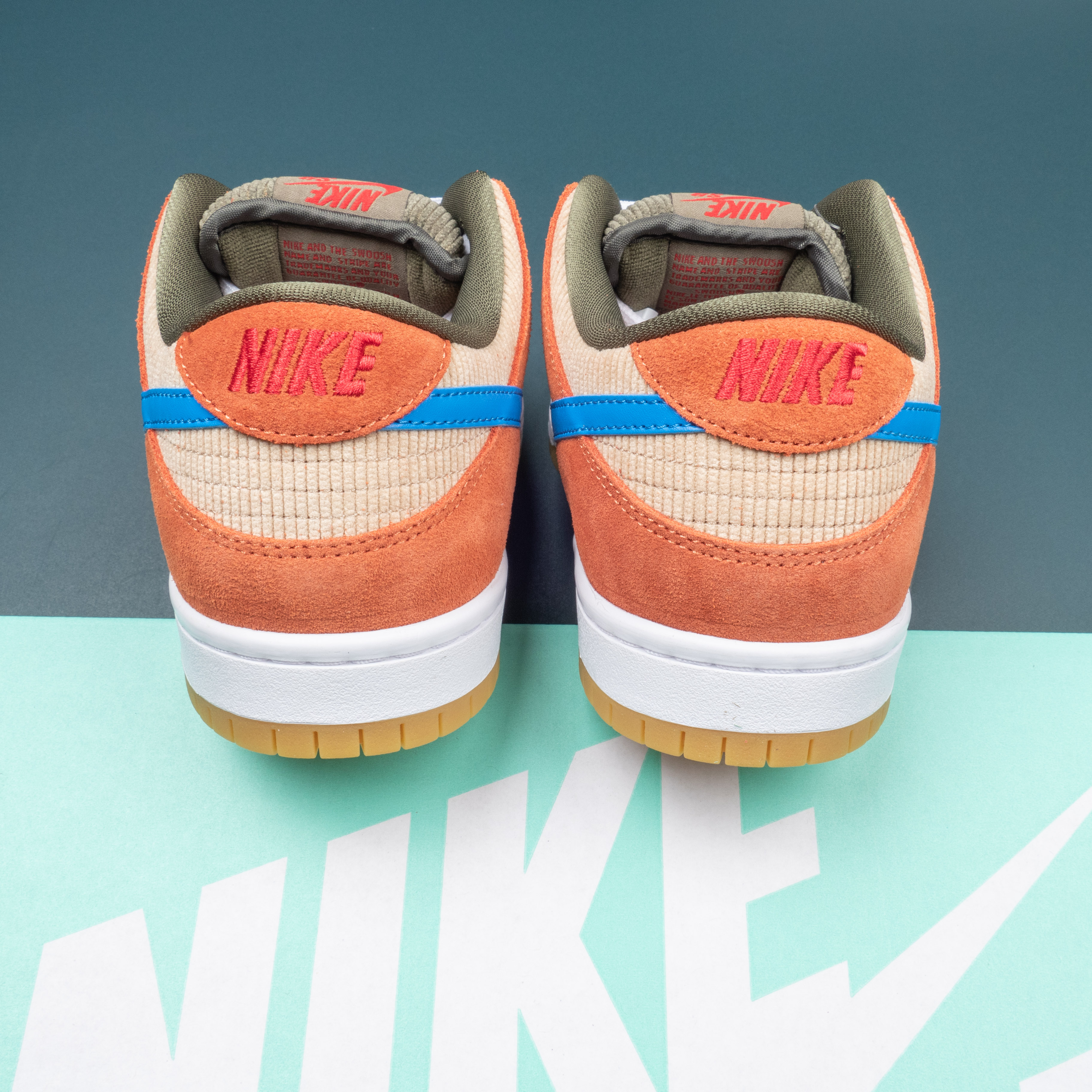SB Dunk Low Corduroy Dusty Peach