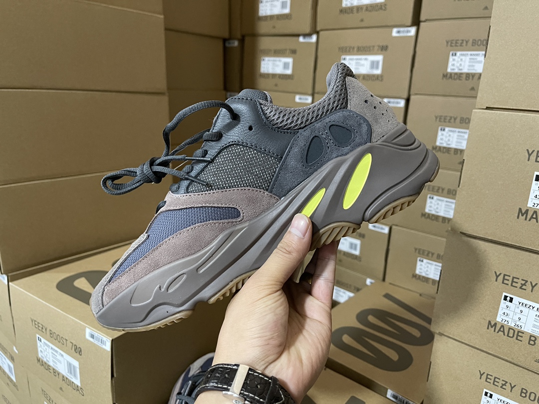 700 Mauve