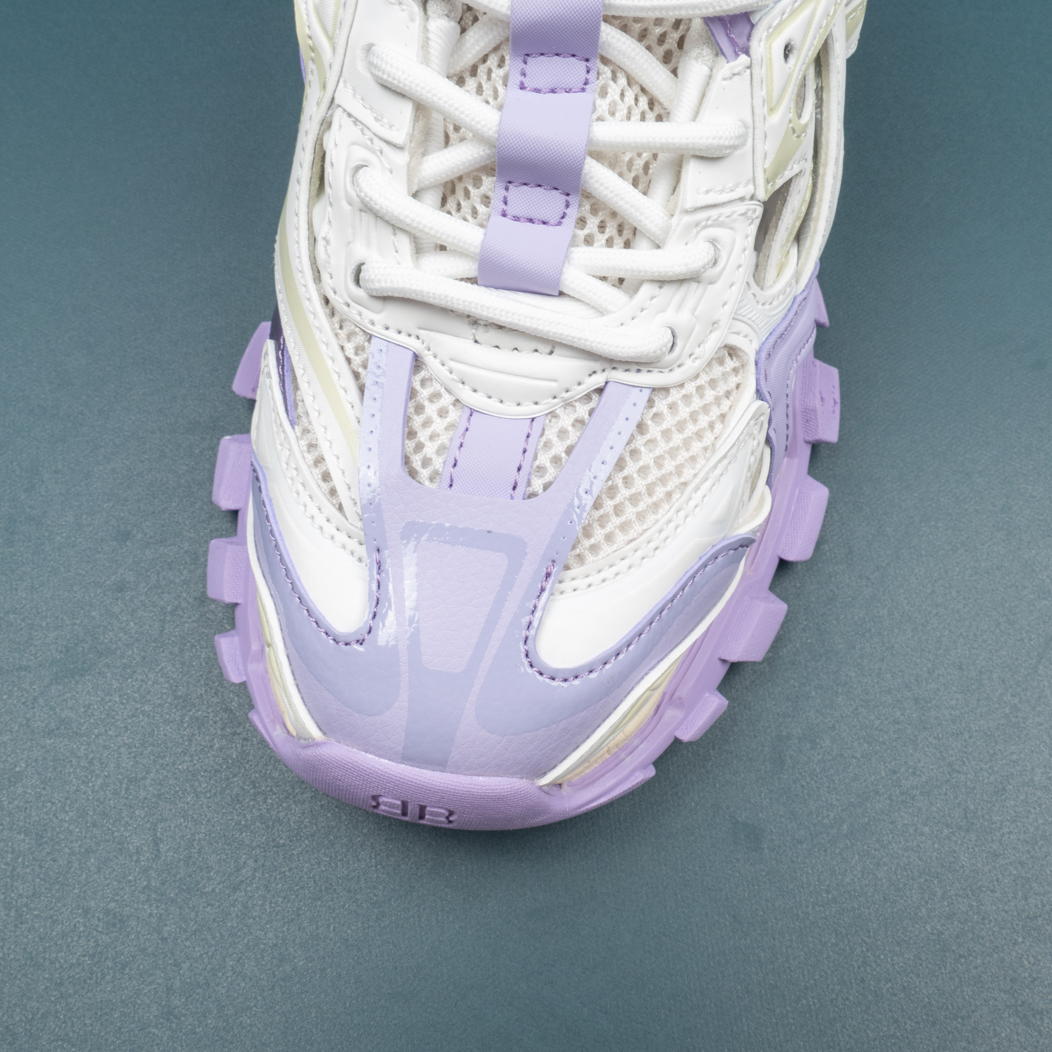 Track2.0purple and white