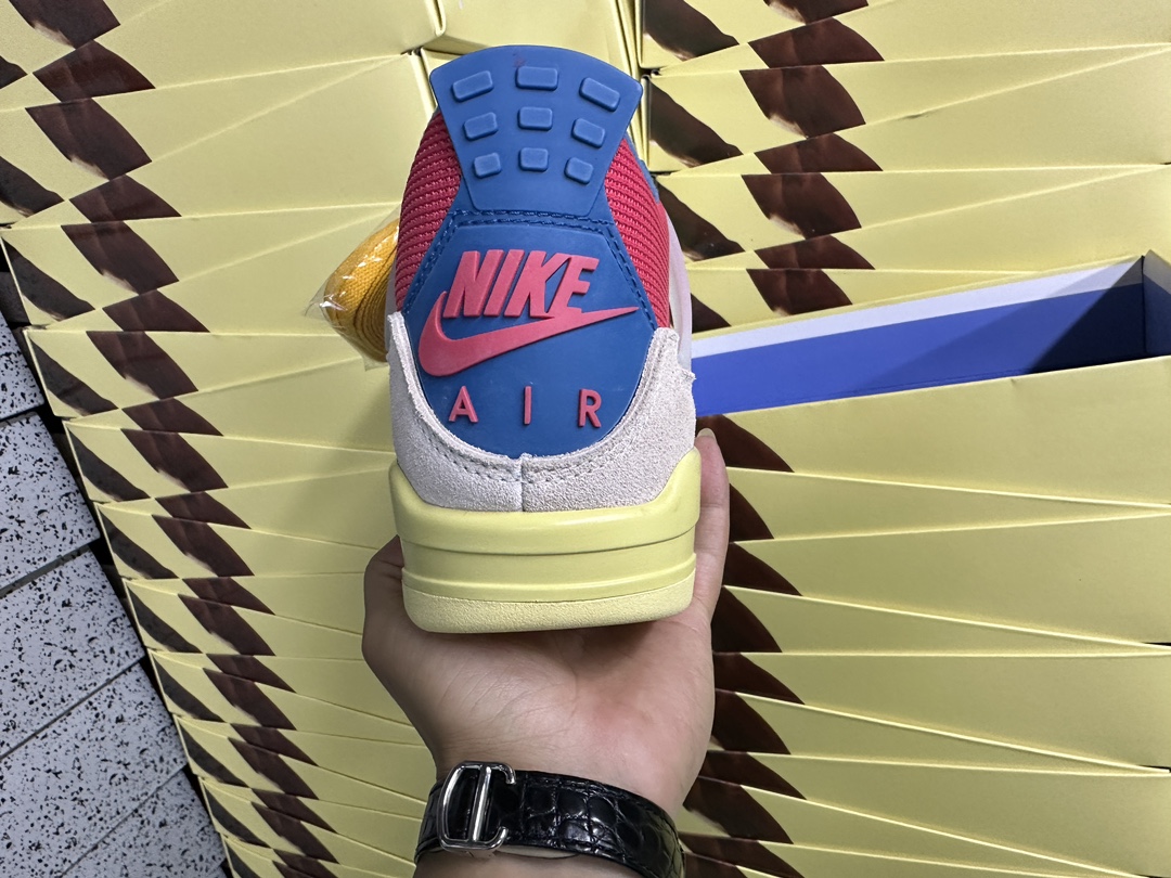 4's Retro Union Guava Ice