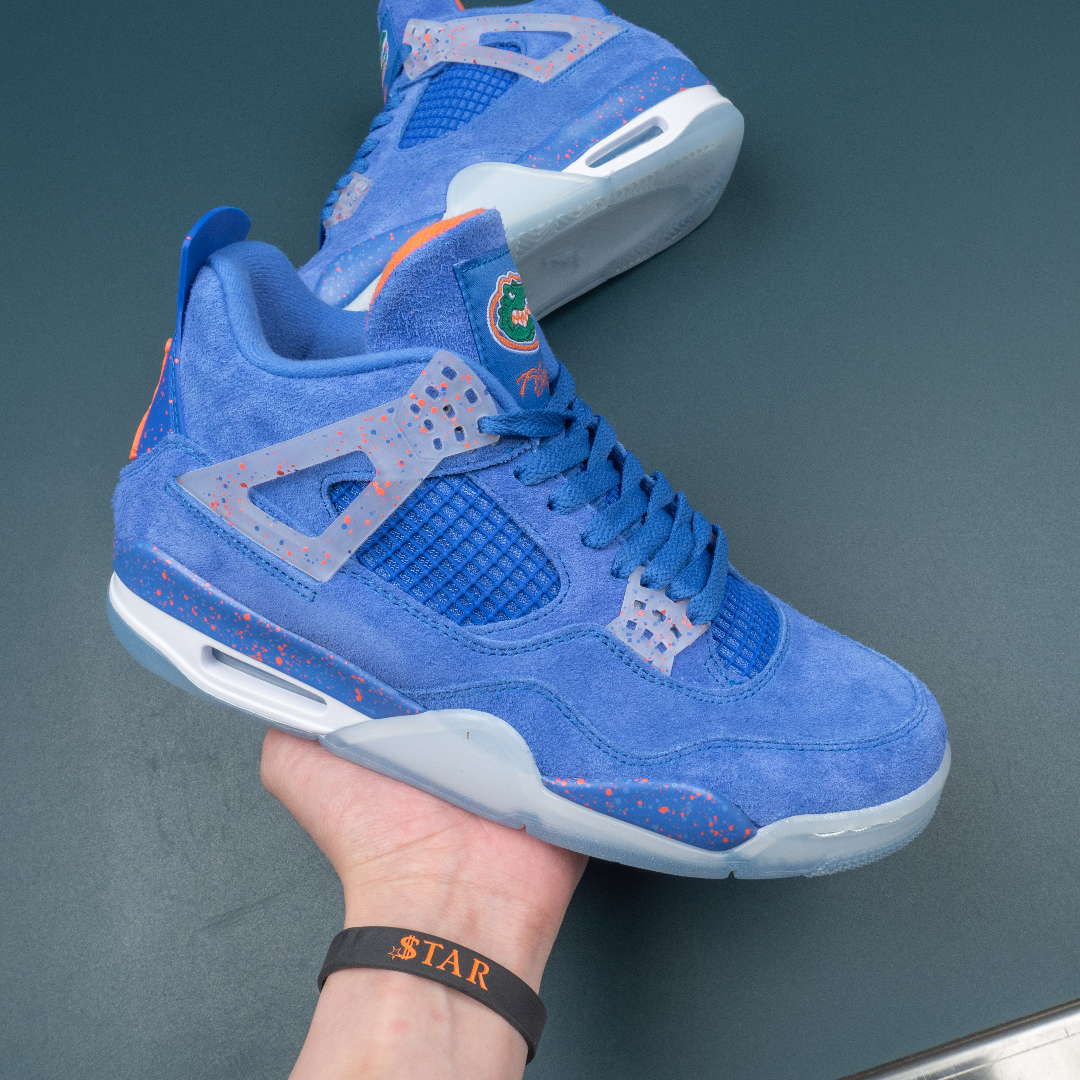 4's RETRO FLIGHT IN BLUE