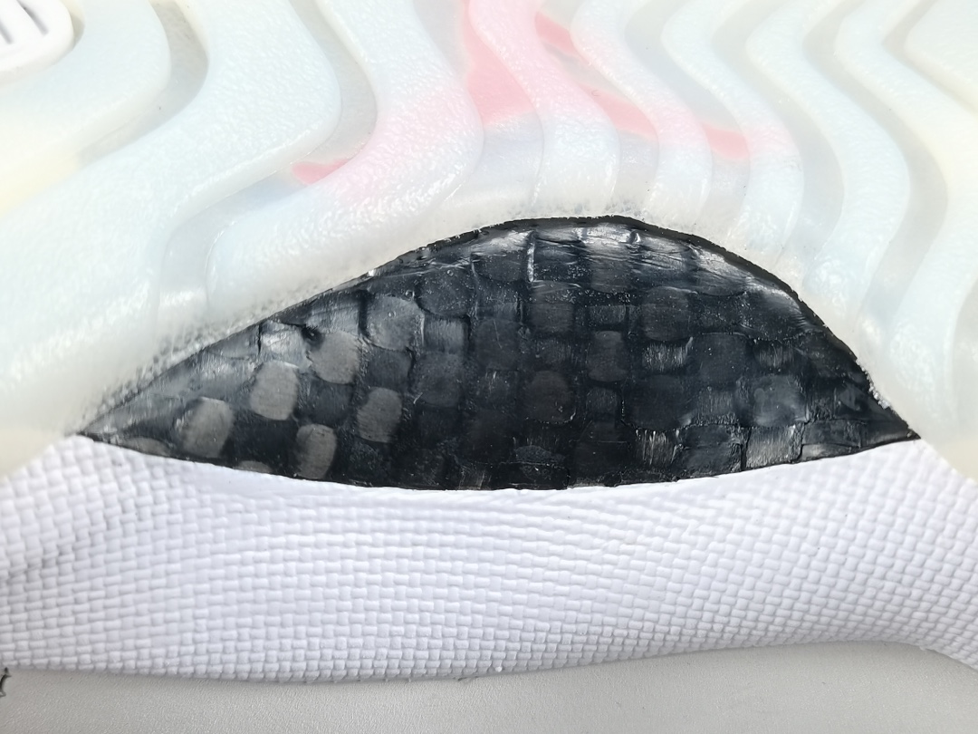 11's Retro Platinum Tint