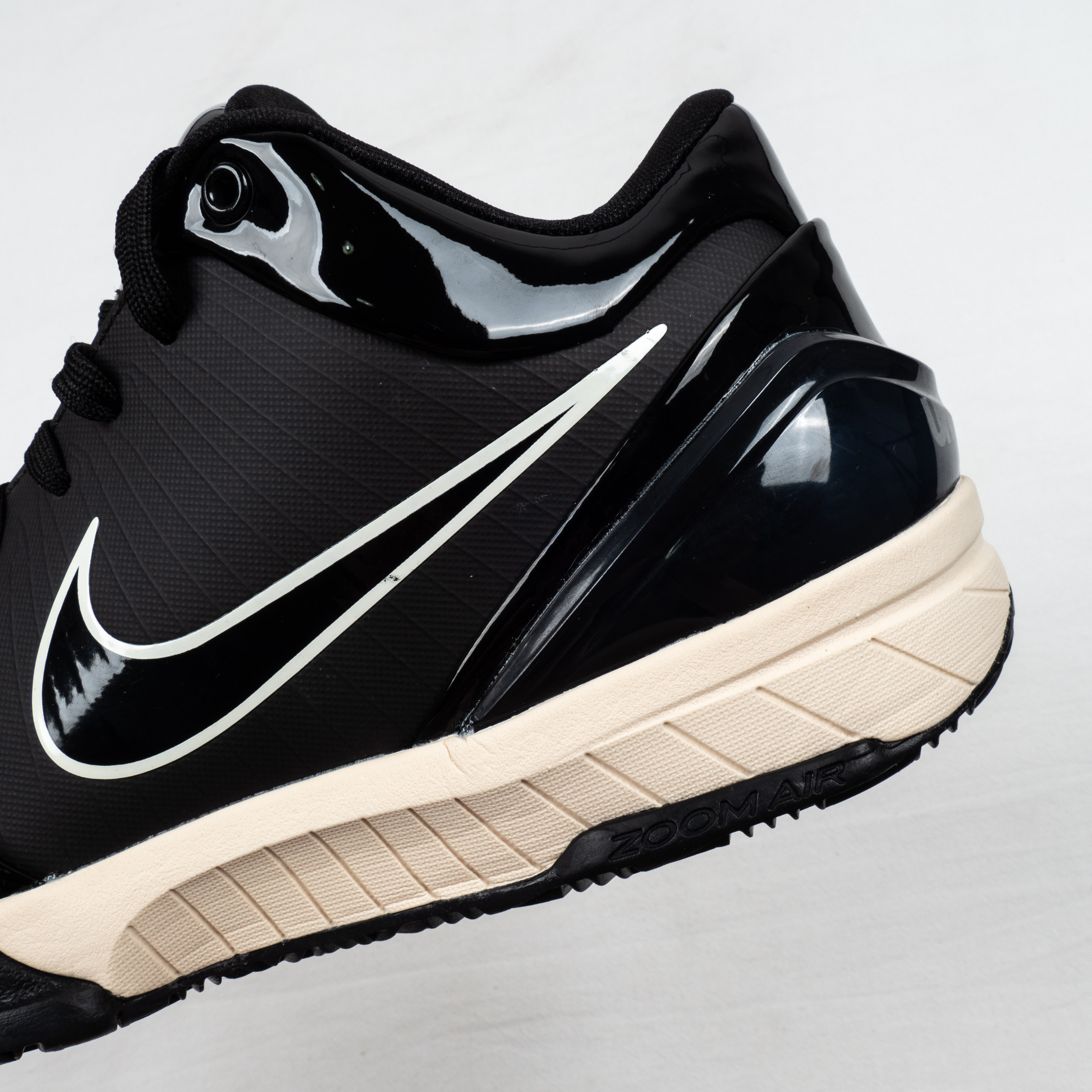 Kobe 4 Protro Undefeated Black Mamba