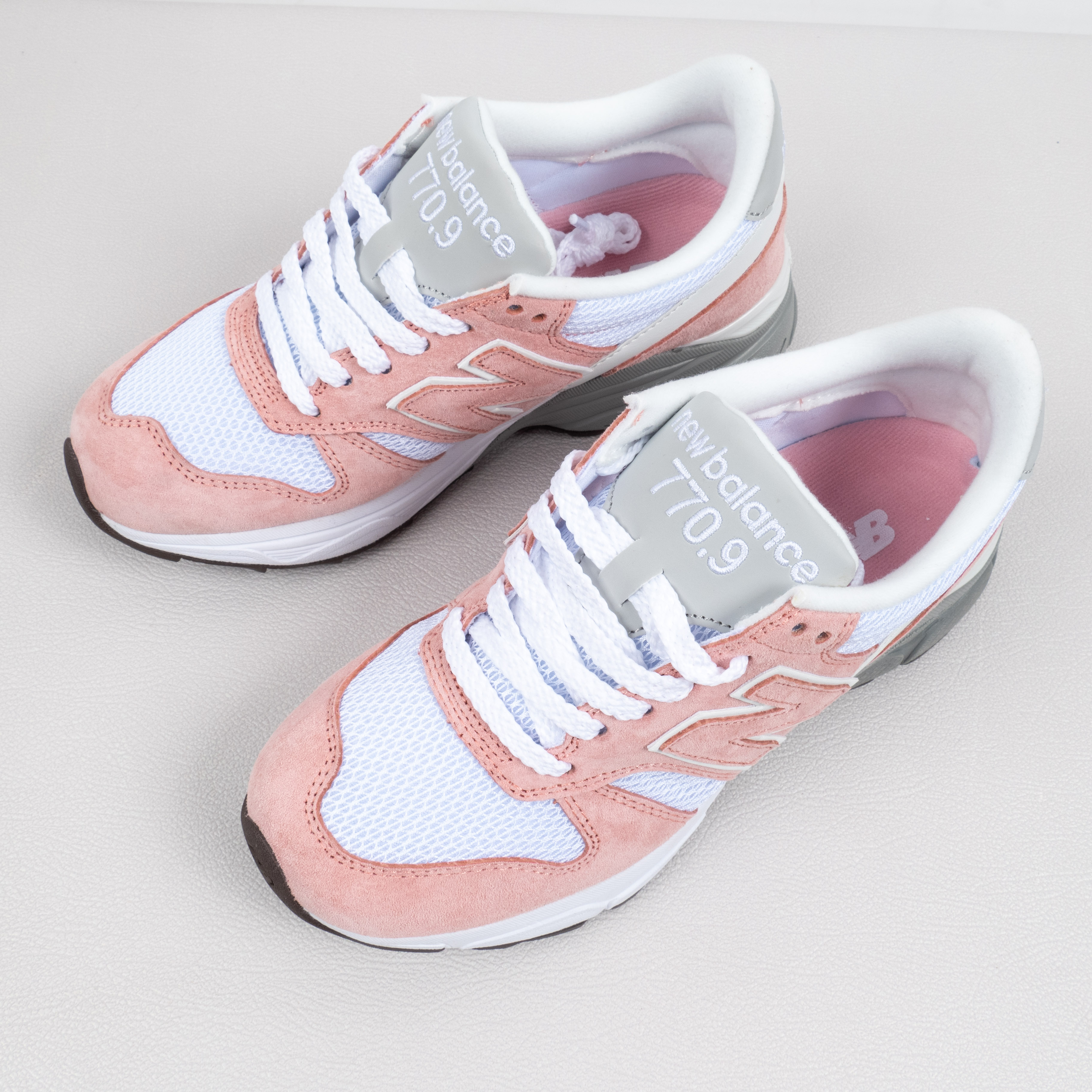 【Free Shipping】NB 770.9 白粉休闲运动鞋 W7709DB