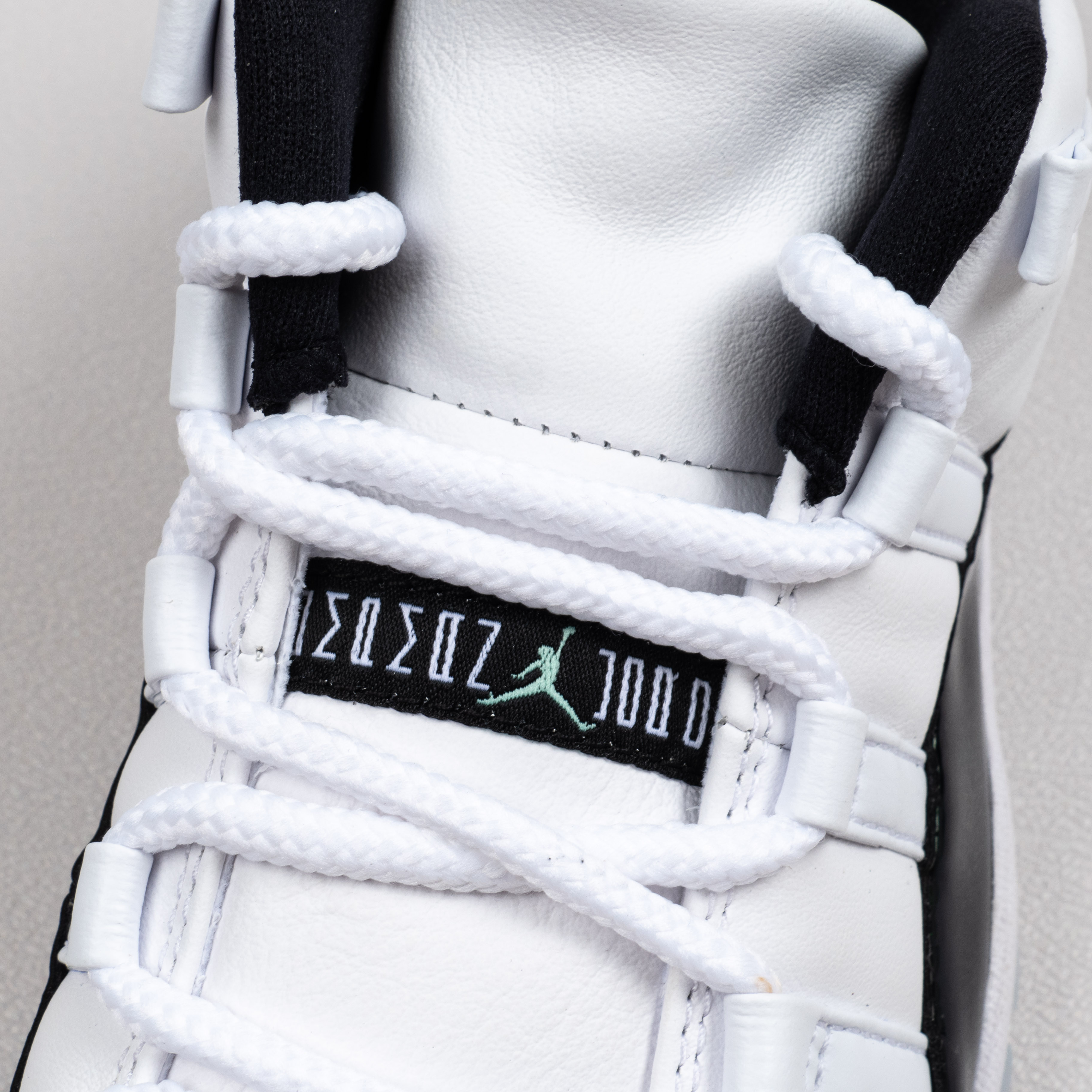 11s Retro Low Iridescent