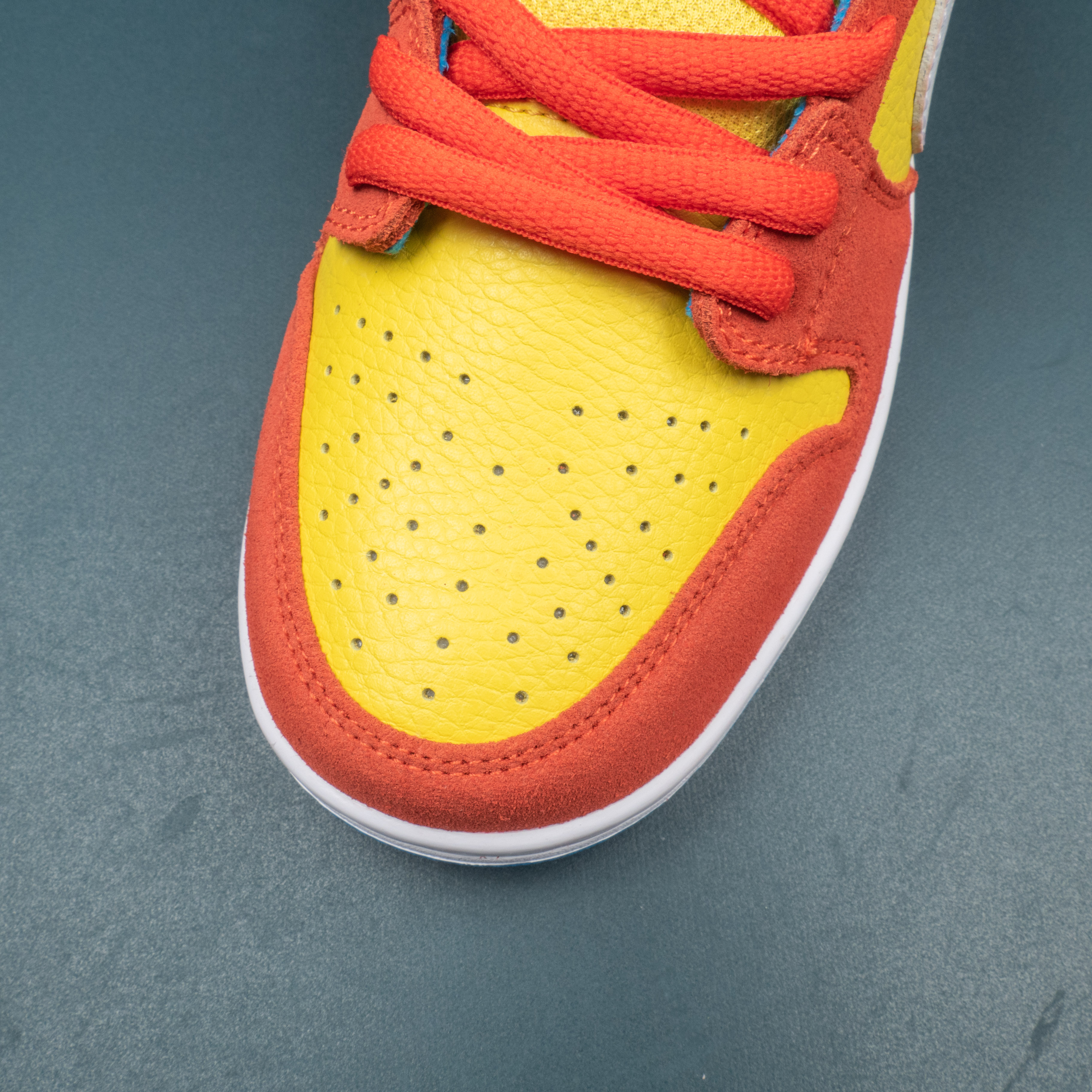 SB Dunk Low Pro Bart Simpson