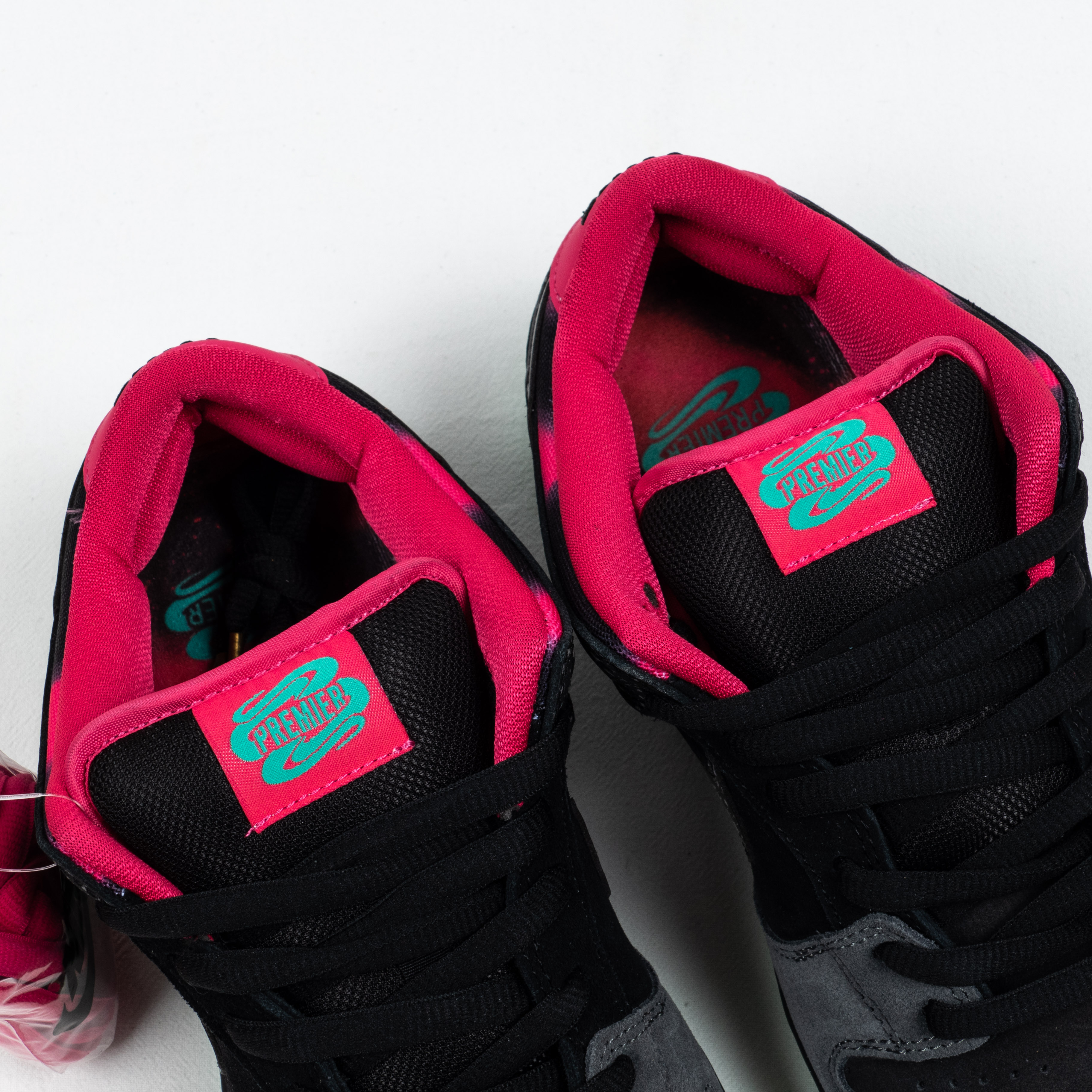 Dunk SB Low Premier  Northern Lights