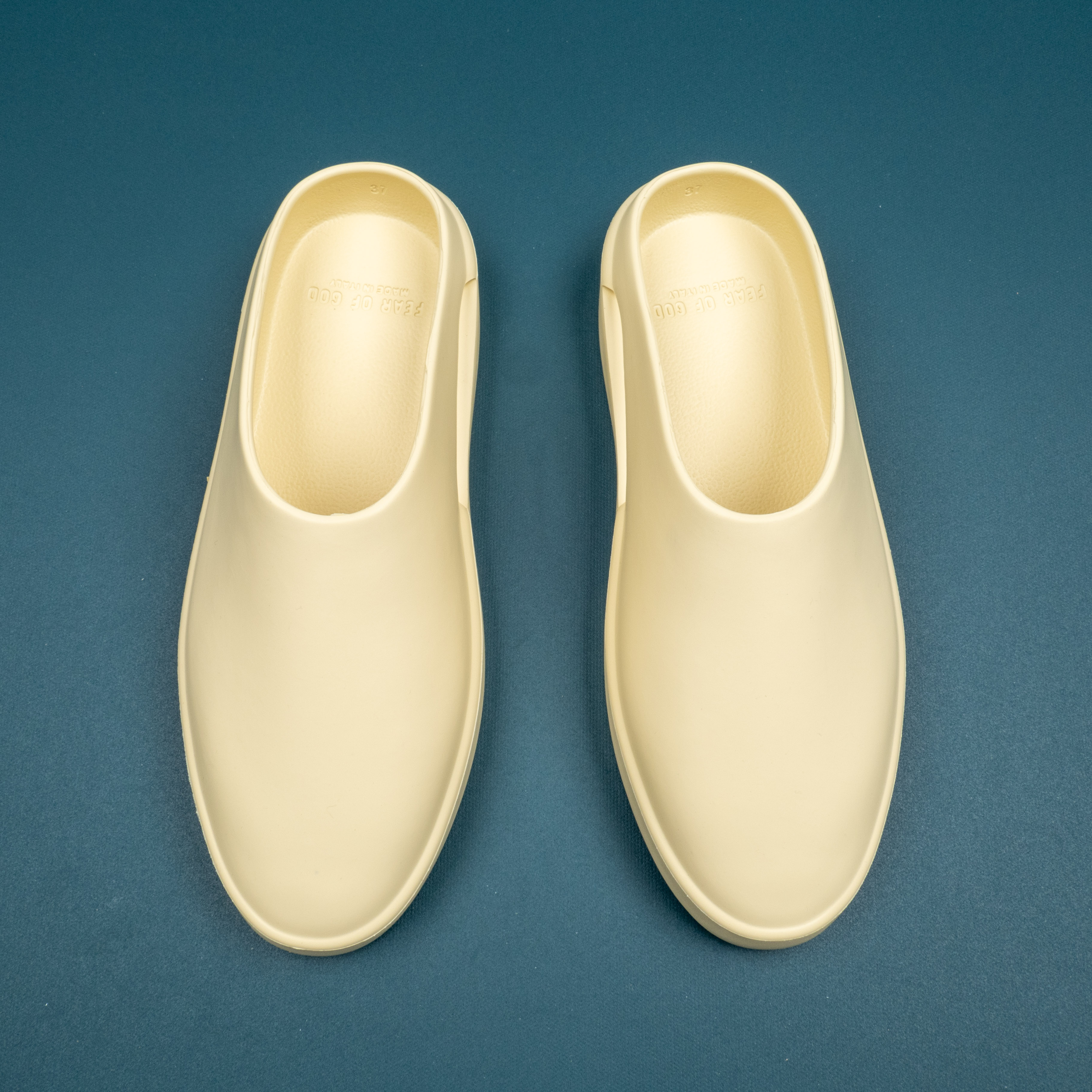 Caliornia One Stirrup Cream