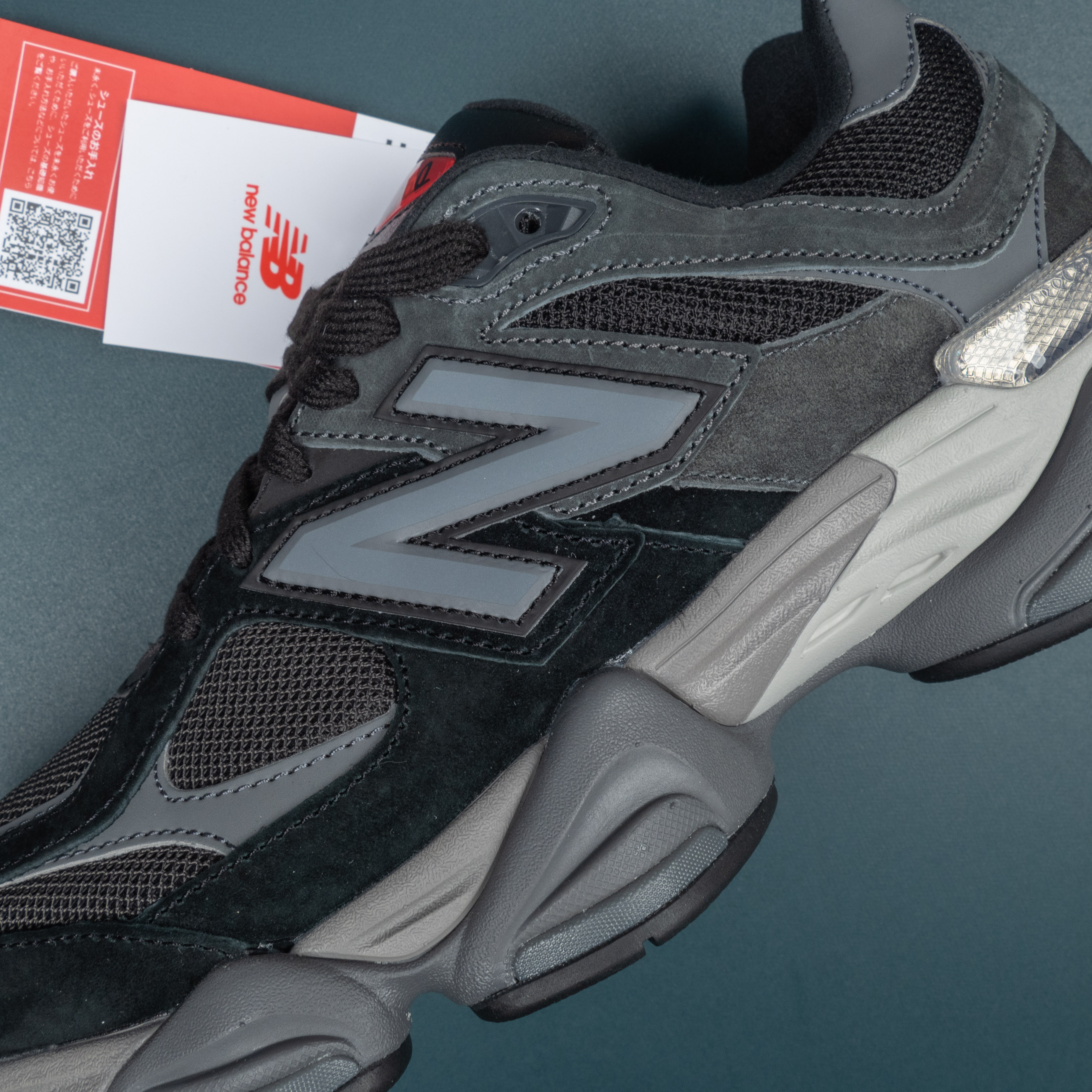 Black Castlerock Grey