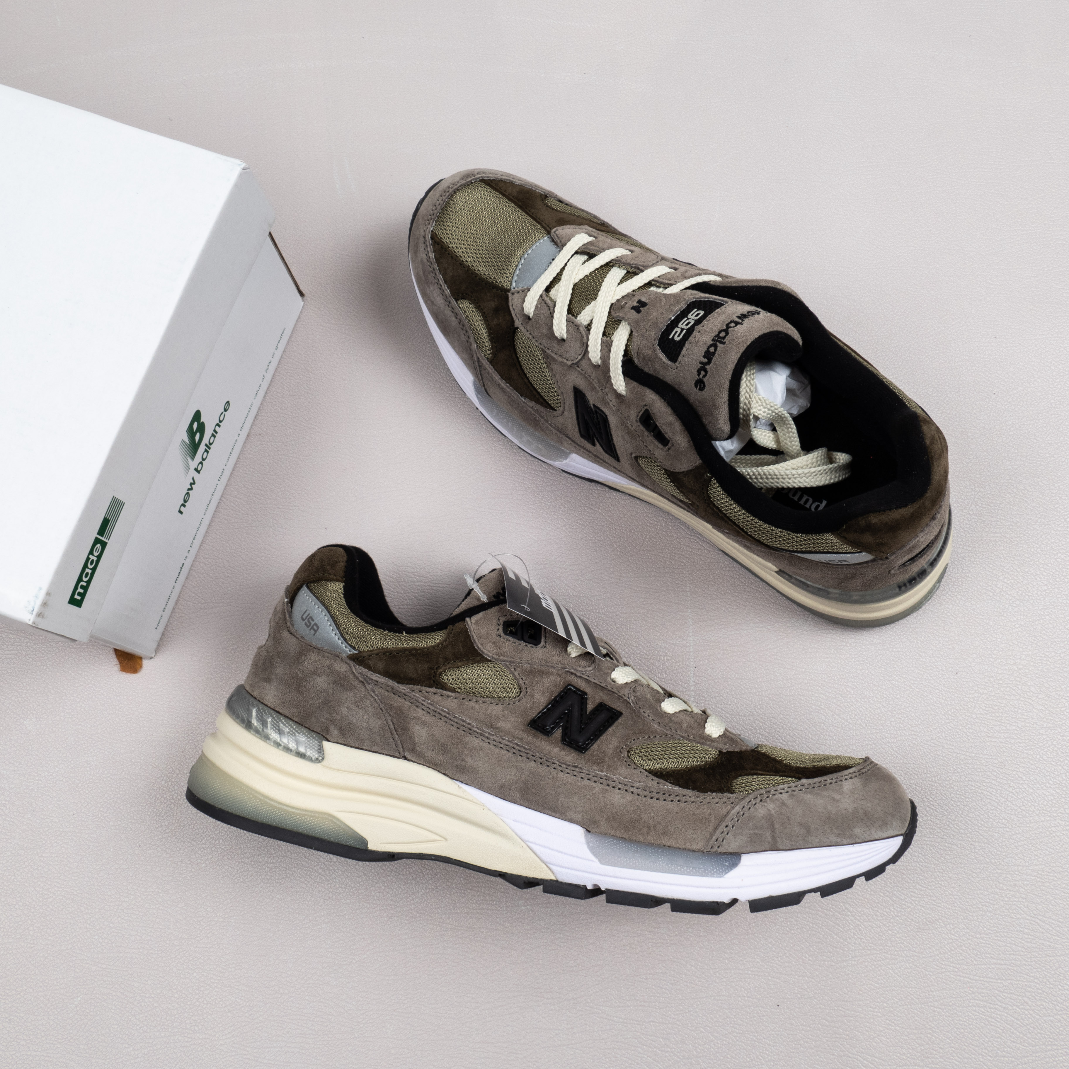 【Free Shipping】992 联名复古跑鞋 M992J2 棕灰