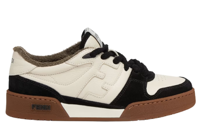 Low tops in black suede