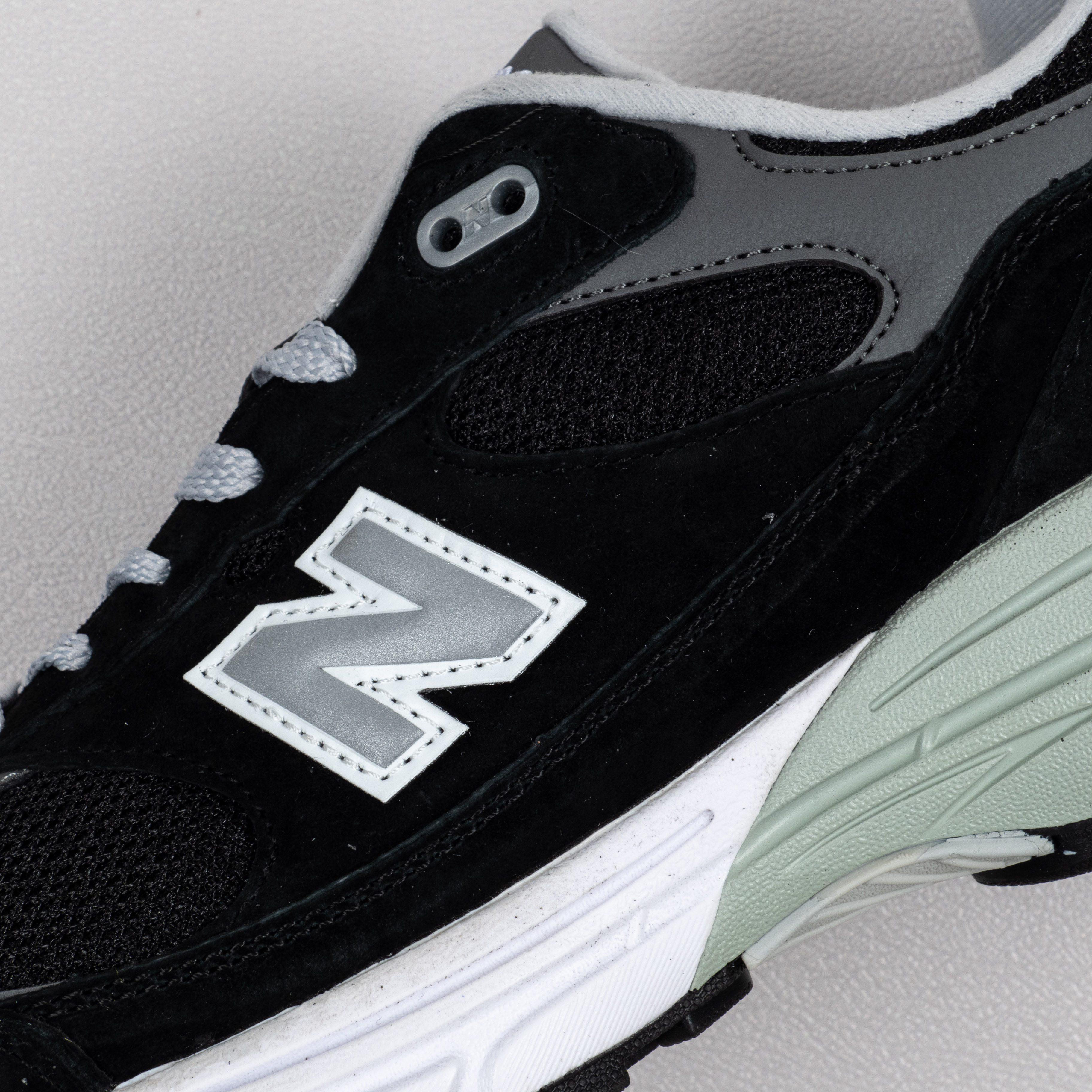 【Free Shipping】993 MIU Black