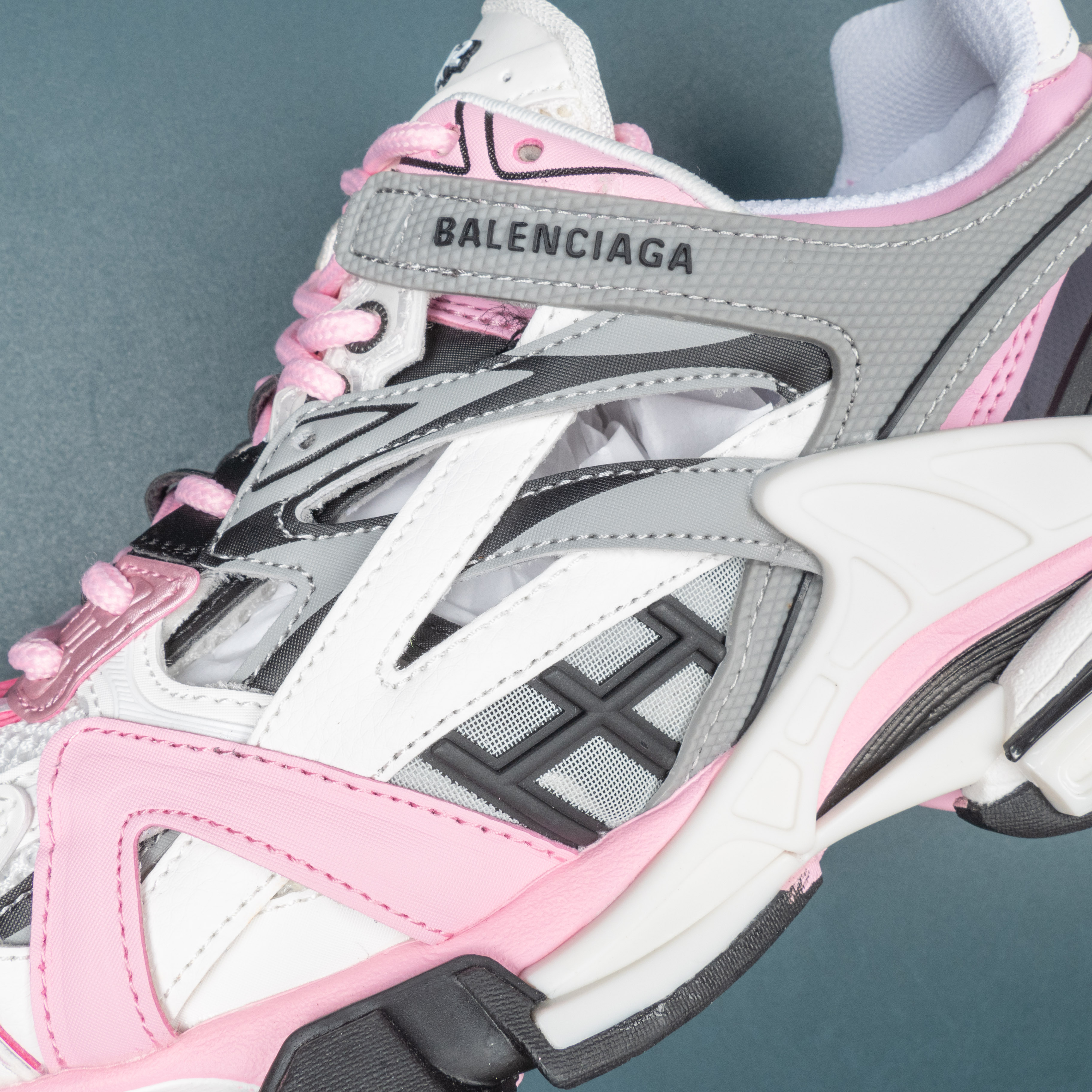 Track 2.0 Pink Black