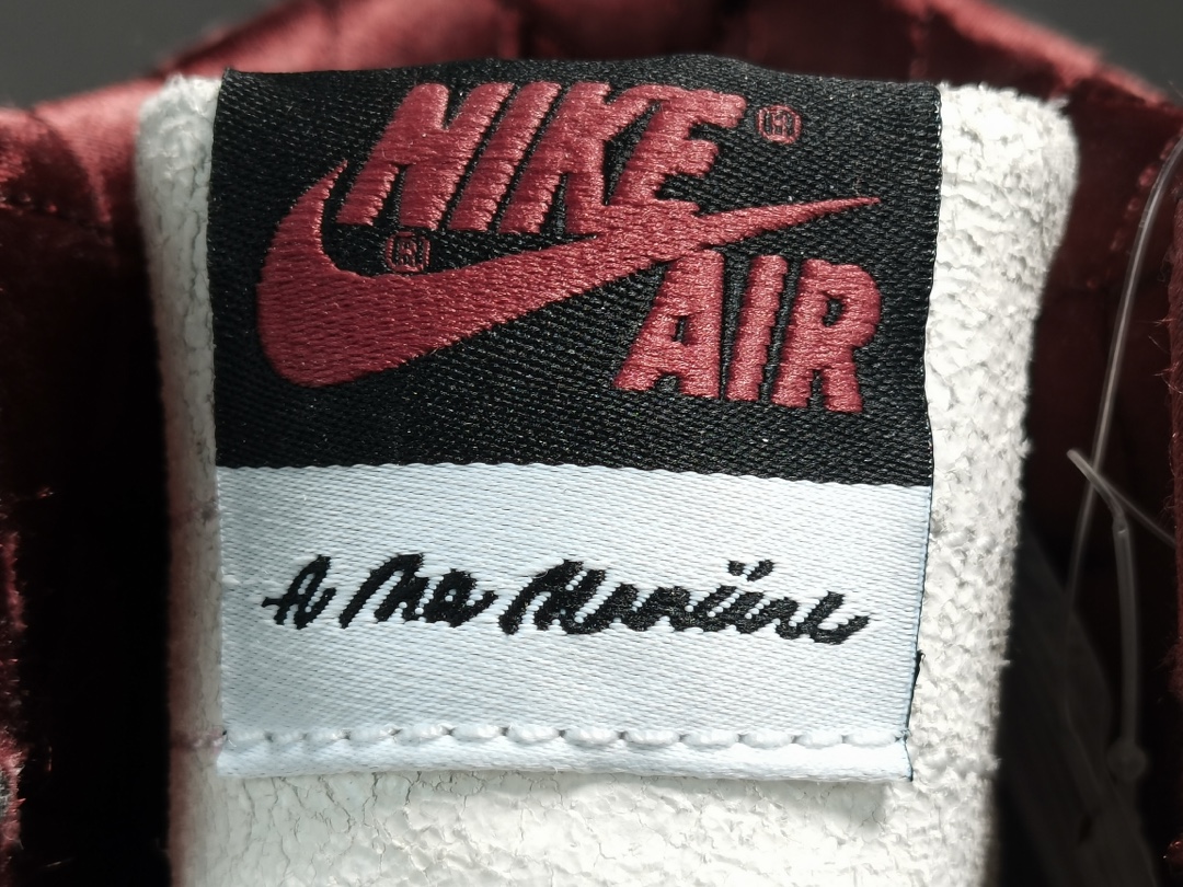 1's Retro High OG A Ma Maniére