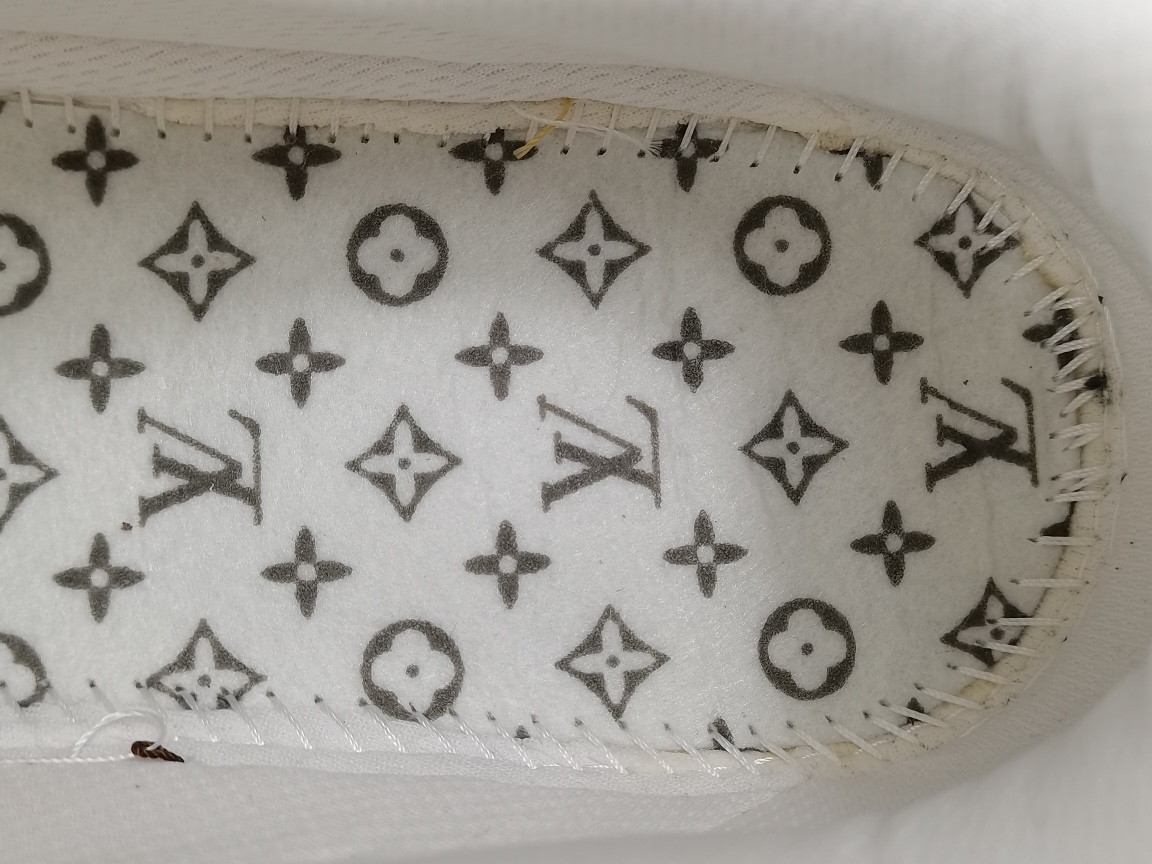 By Virgil Abloh Metallic Gold