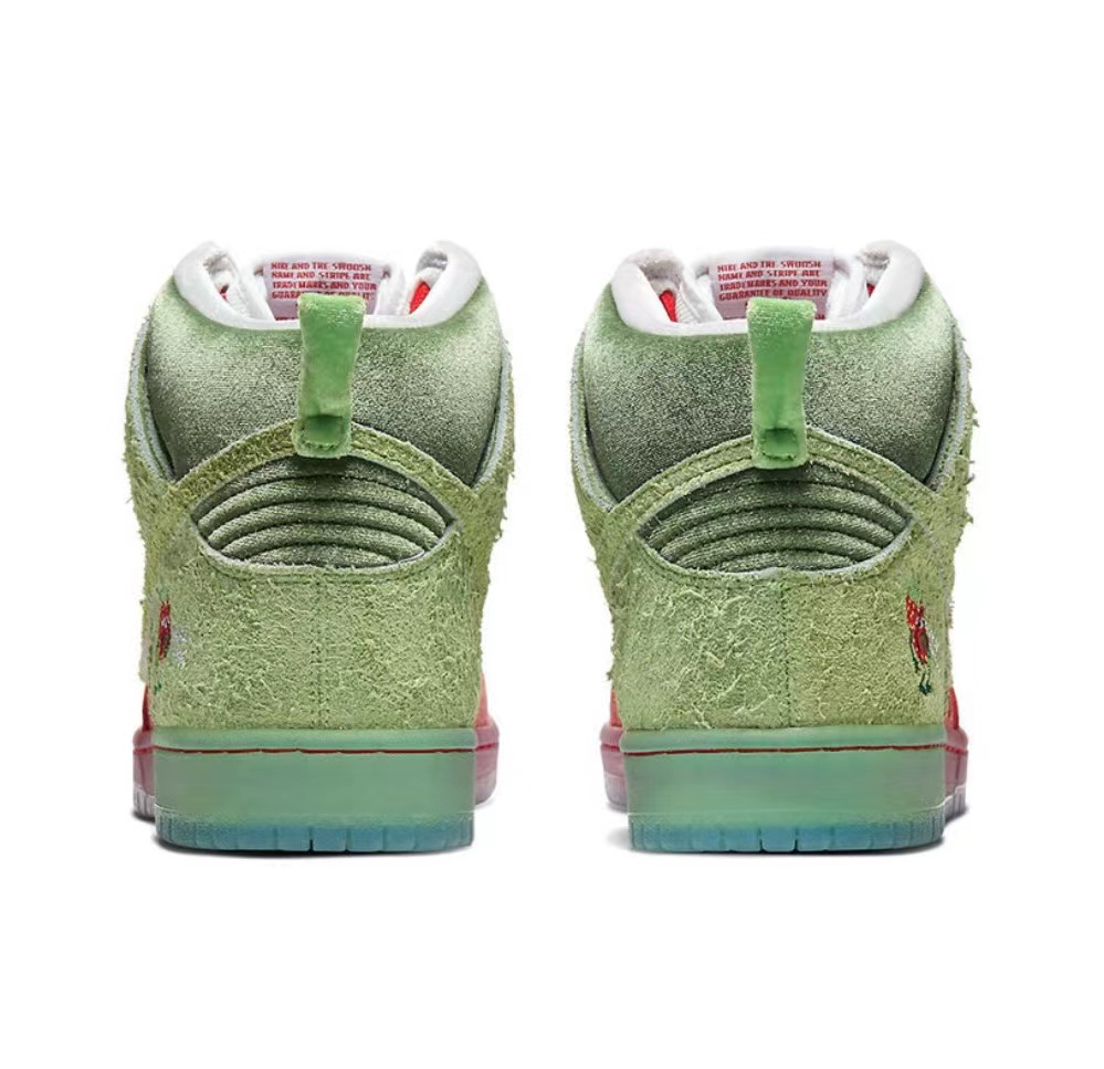SB Dunk High Strawberry Cough