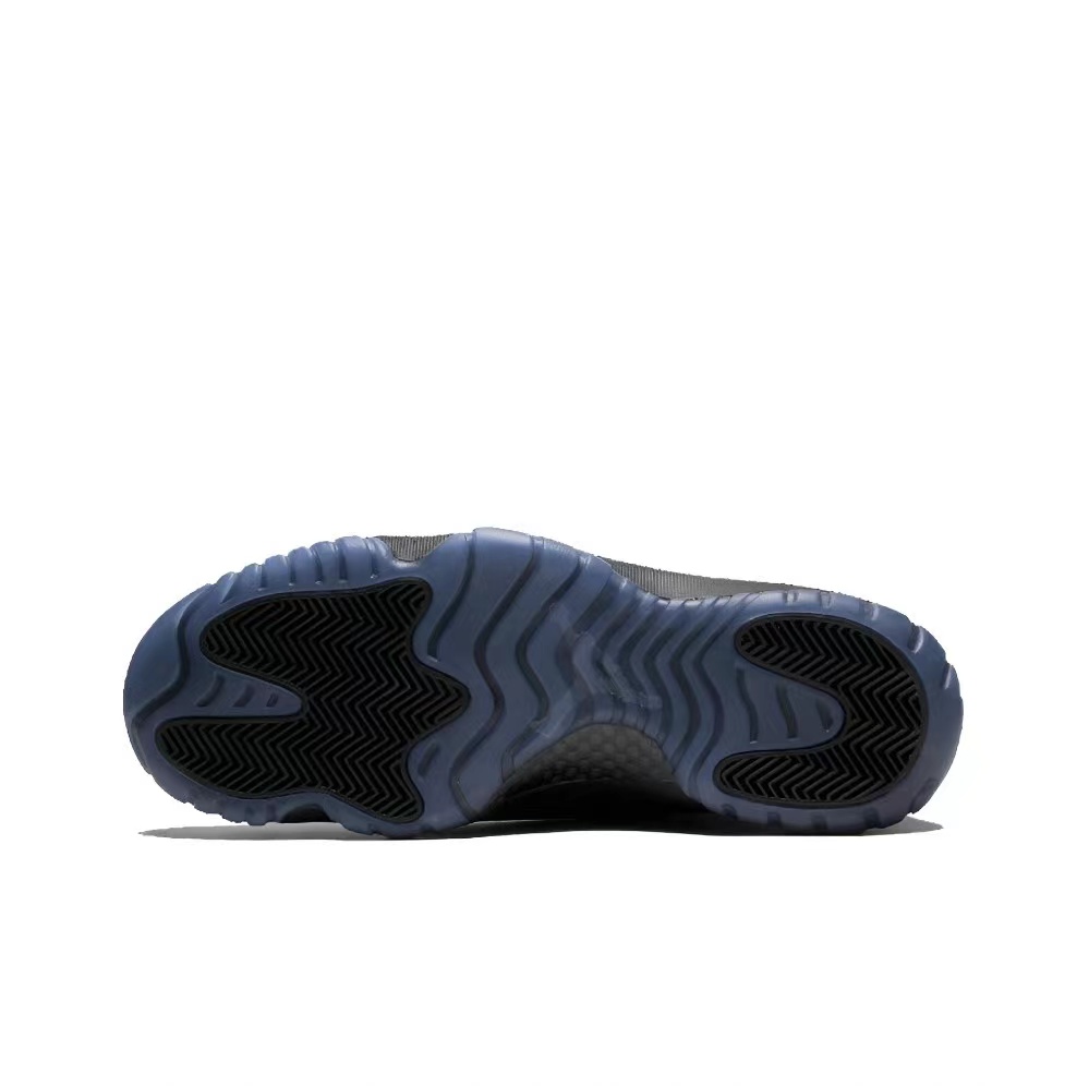 11's Retro Cap and Gown