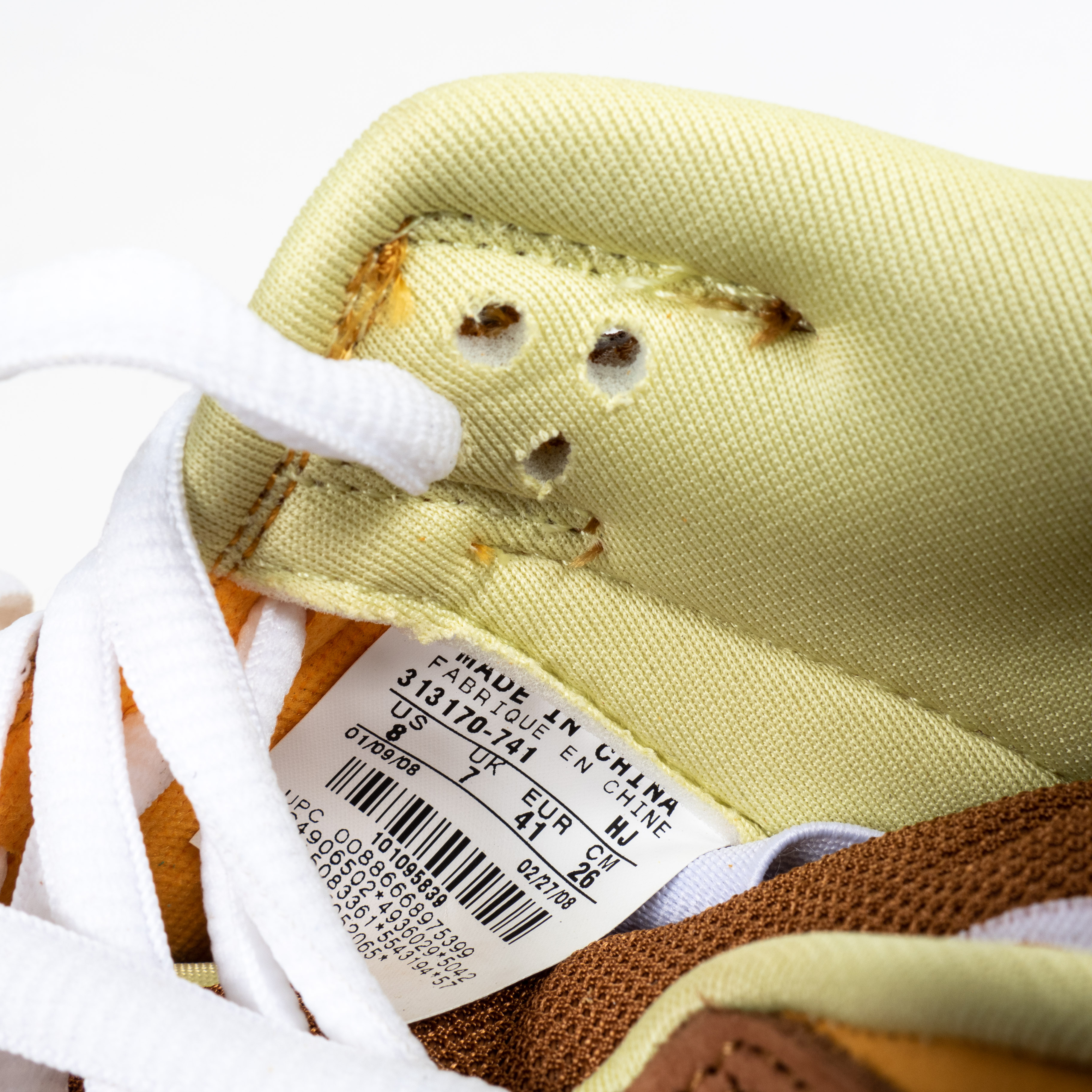 SB Dunk Low Newcastle Brown Ale