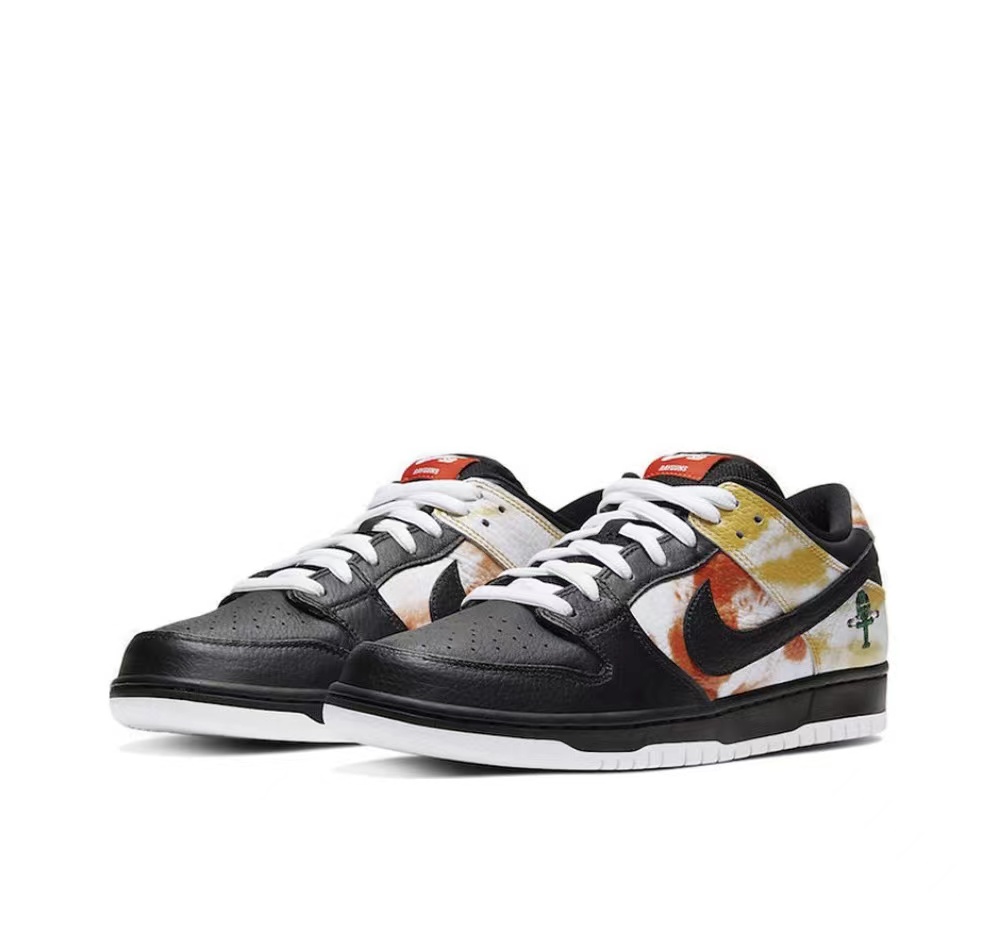 SB Dunk Low Raygun Tie-Dye Black
