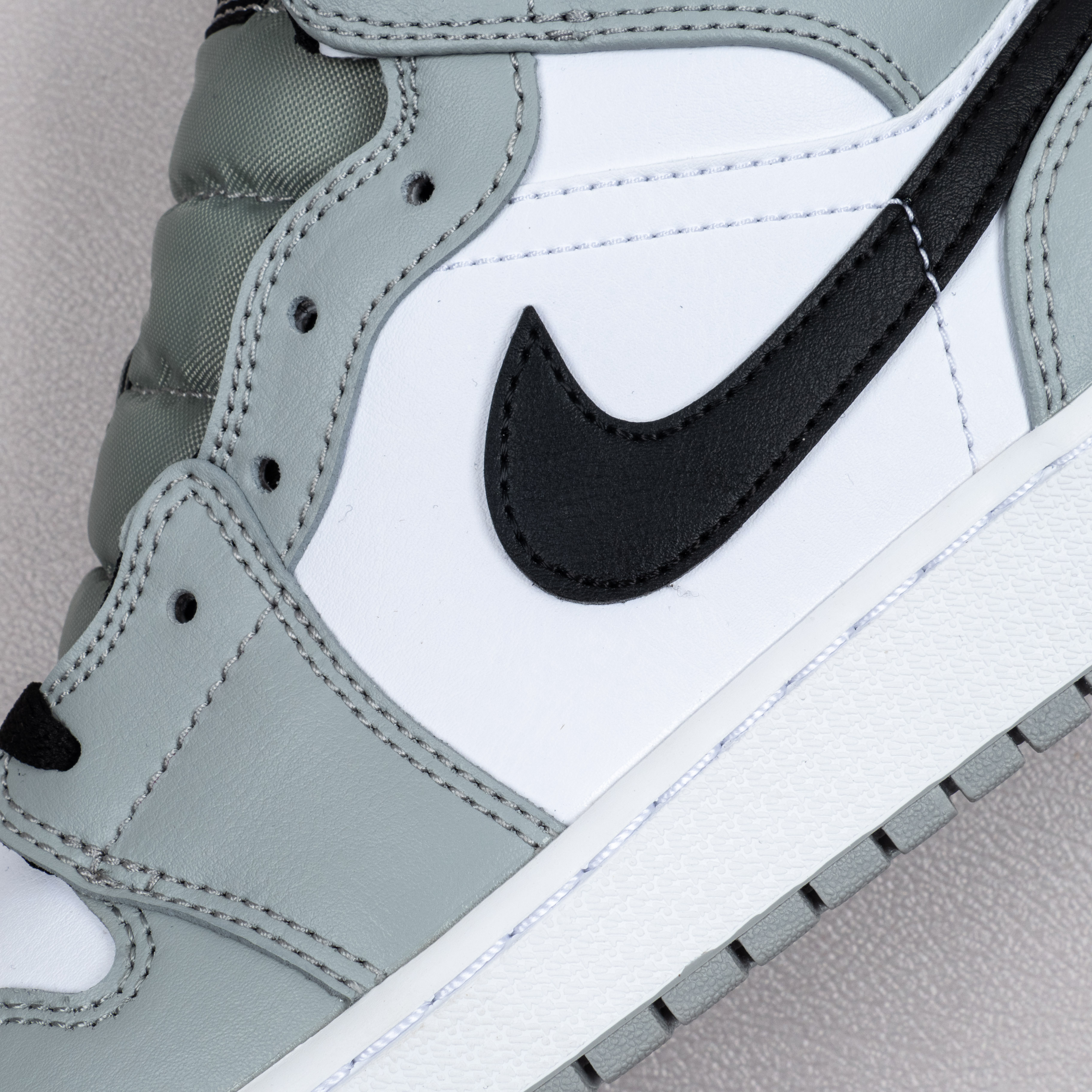 1's Mid Light Smoke Grey