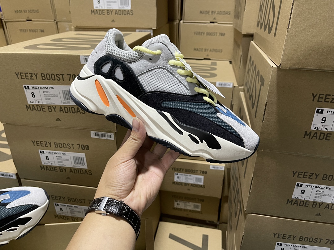 700 Wave Runner Solid Grey