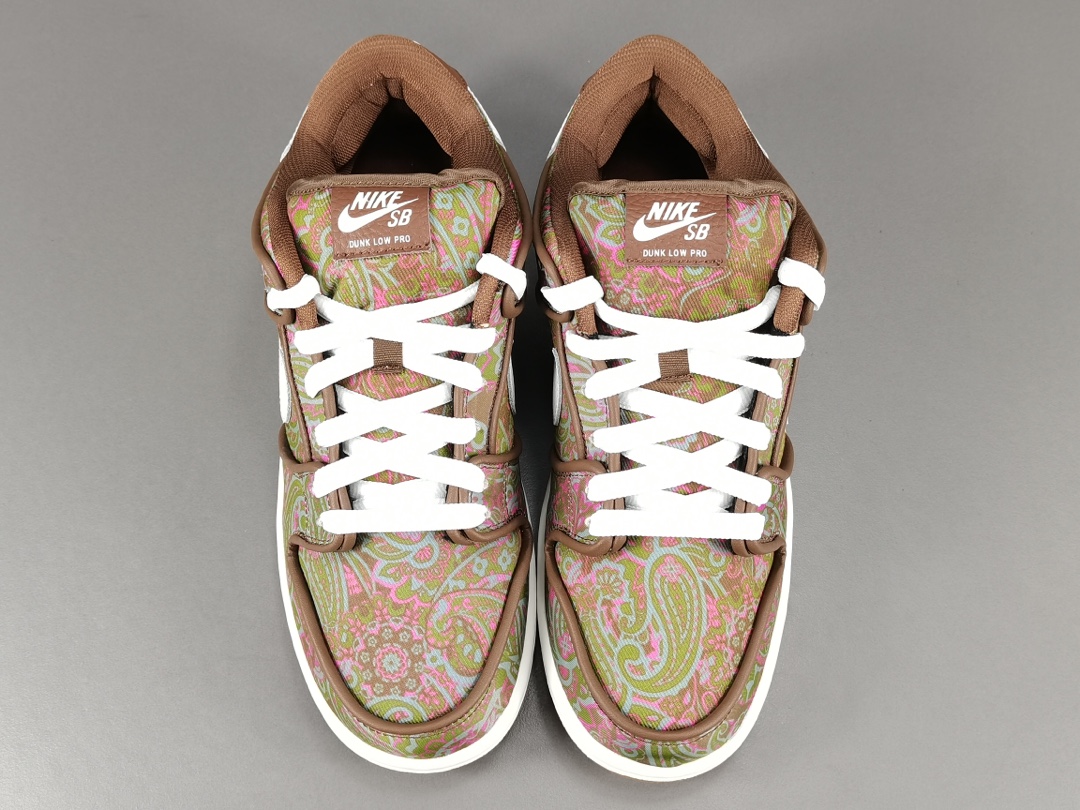 SB Dunk Low Pro Paisley Brown