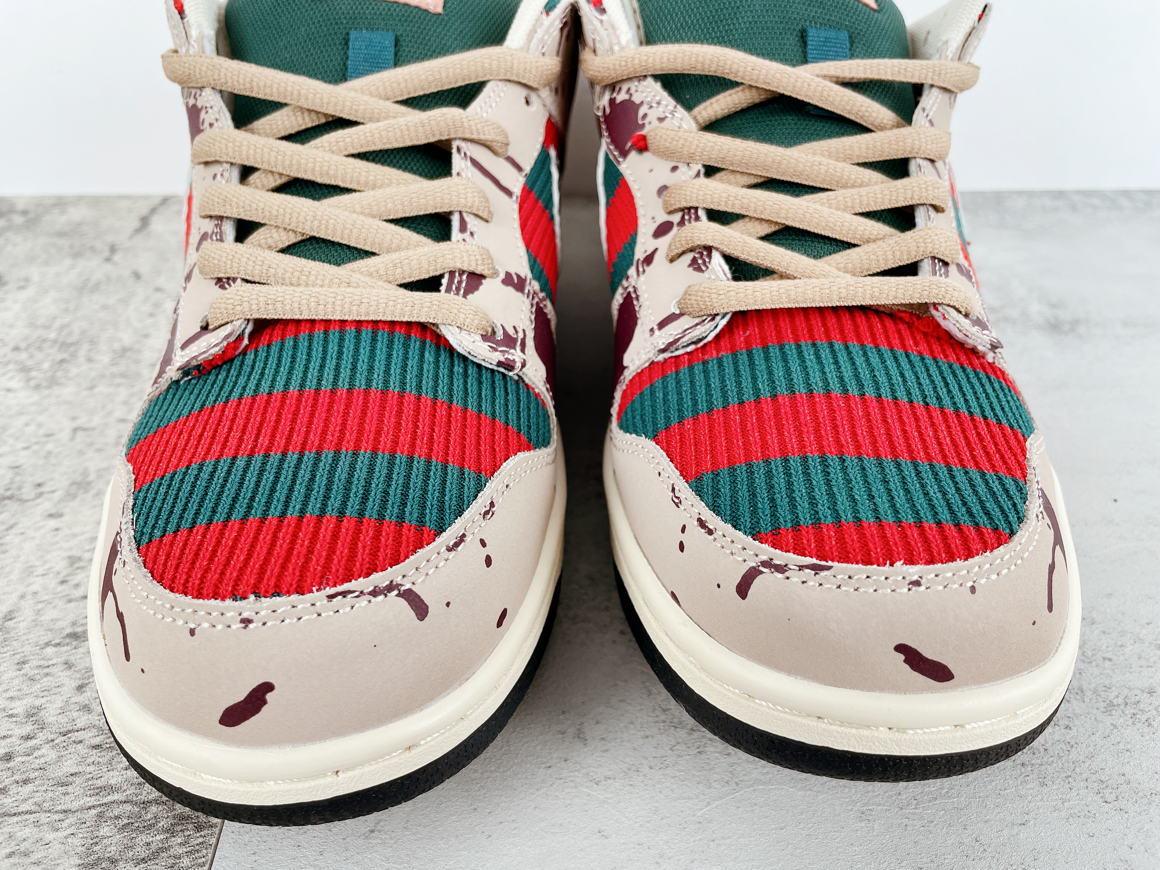 Dunk SB Low Freddy Krueger 313170-202