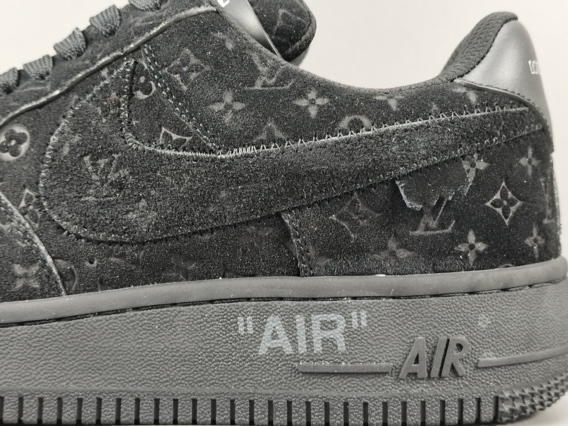By Virgil Abloh Black