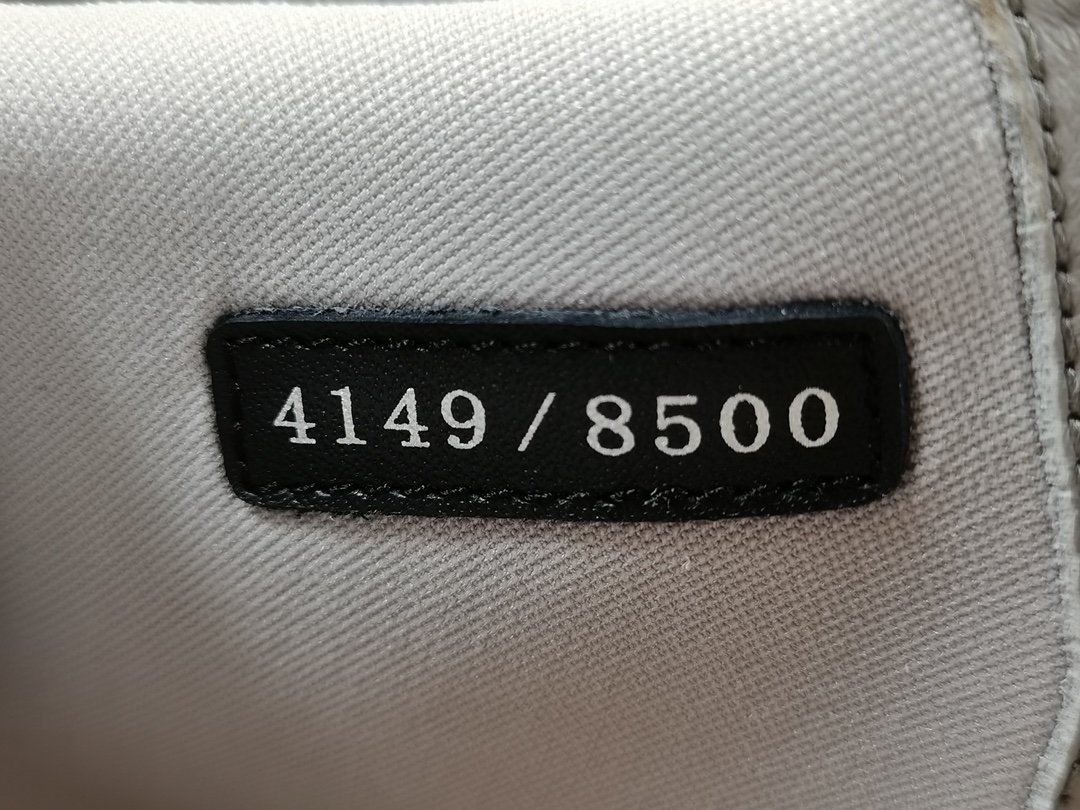 1's Retro High Dior CN8607 002