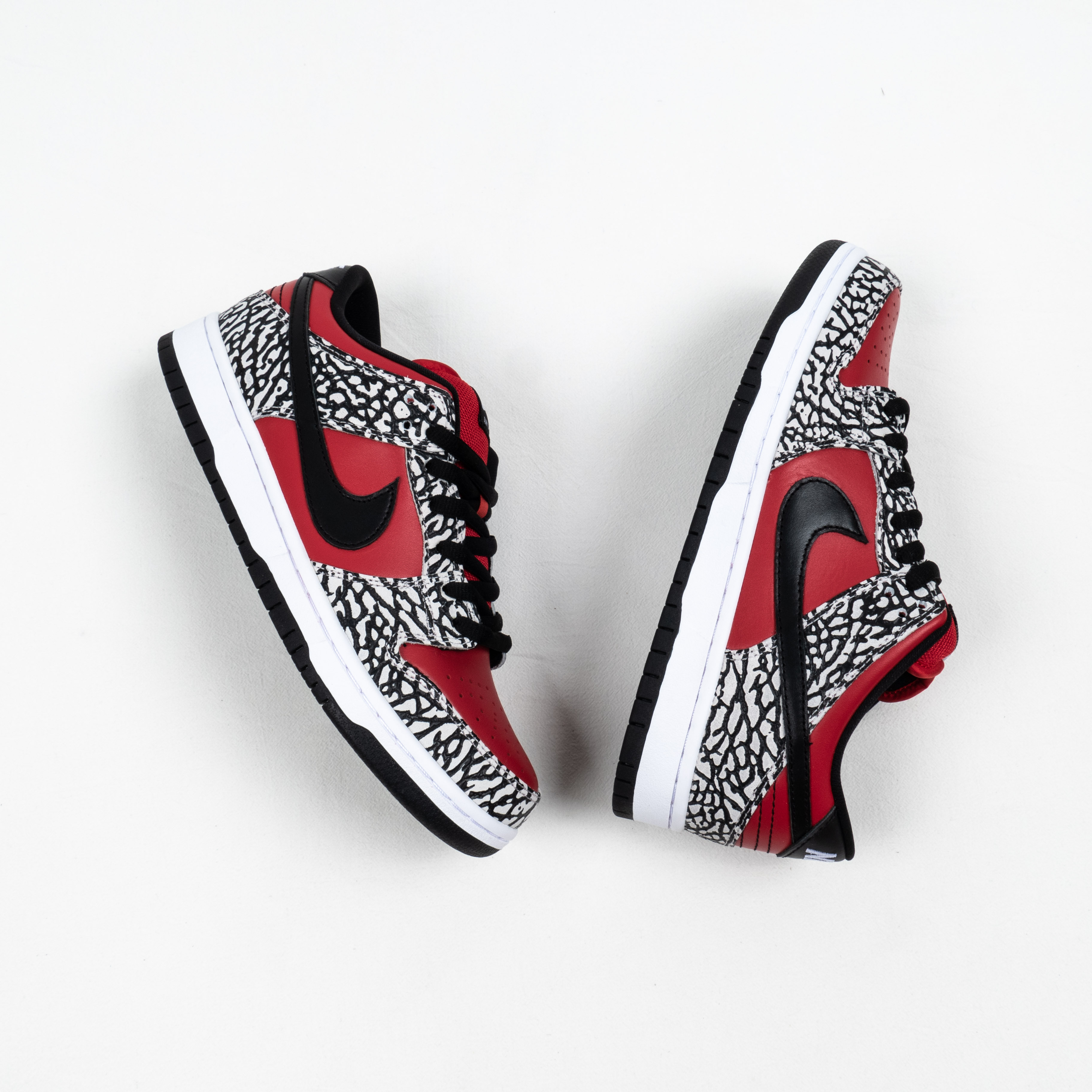Dunk SB Low Supreme Red Cement