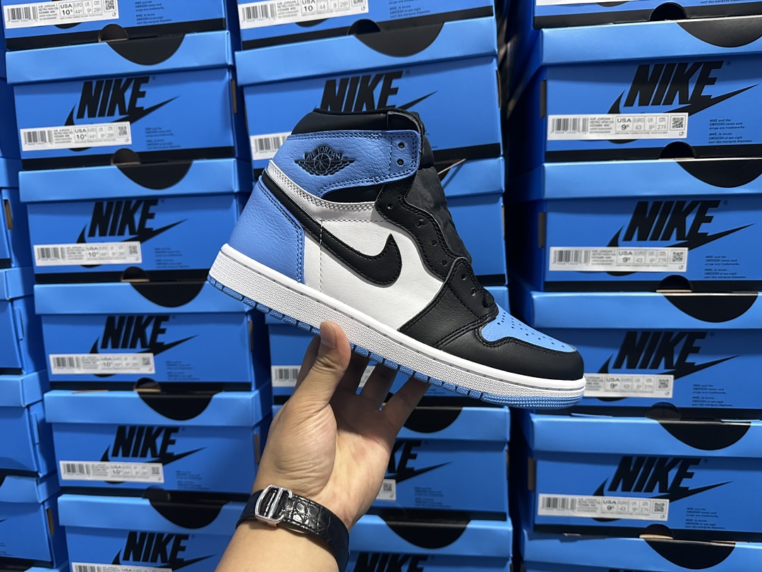 1's Retro High OG Blue Black
