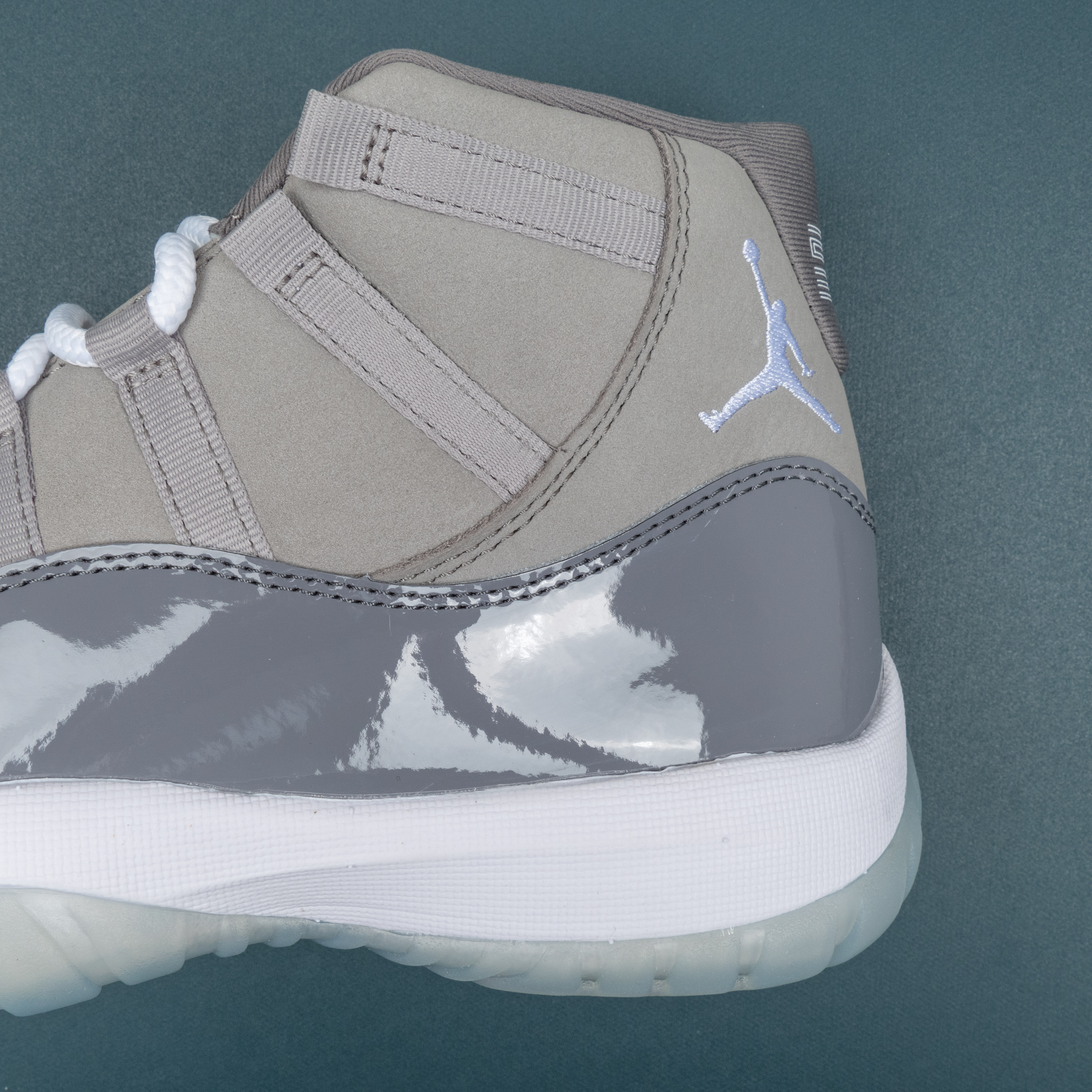 11 Retro Cool Grey (2021)