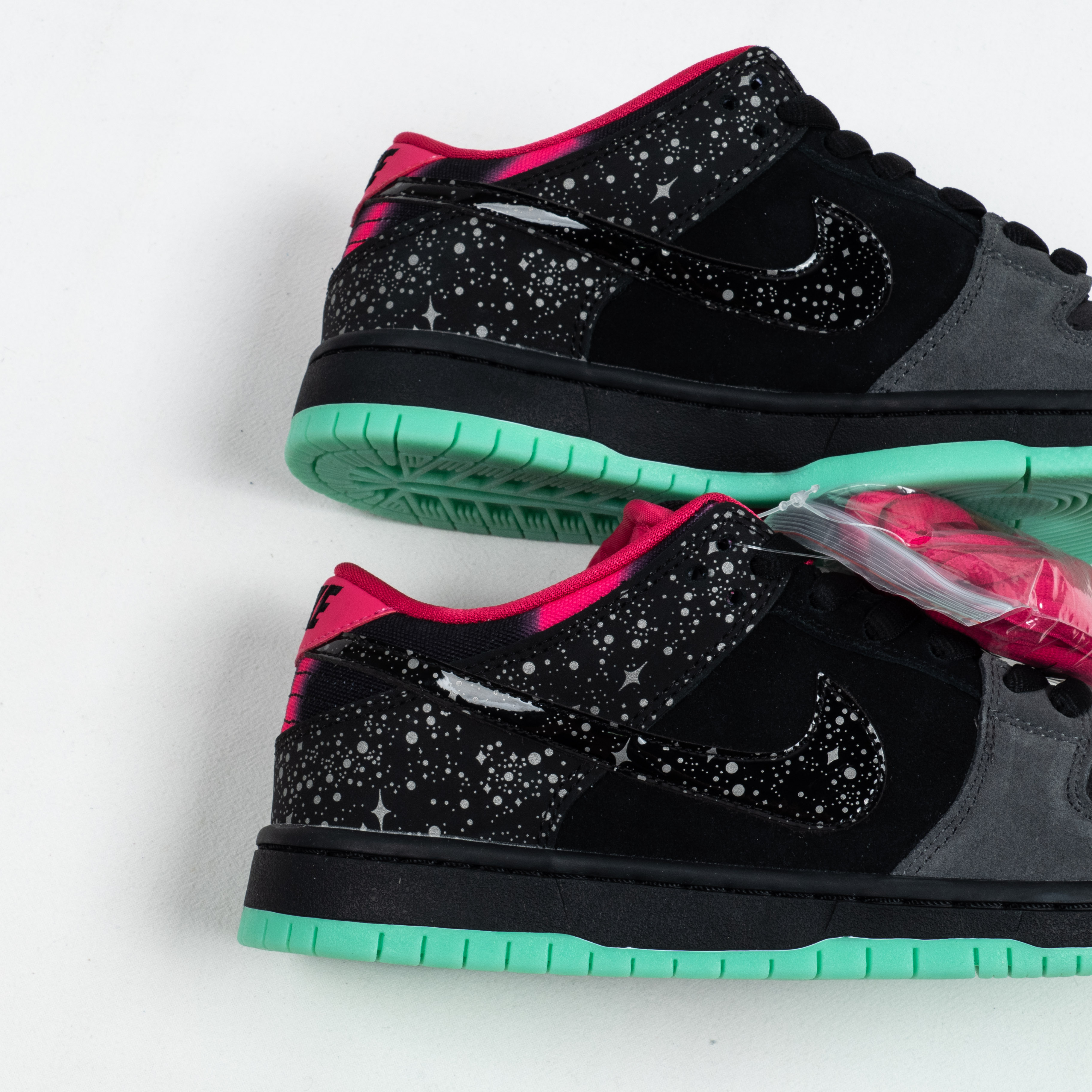 Dunk SB Low Premier  Northern Lights