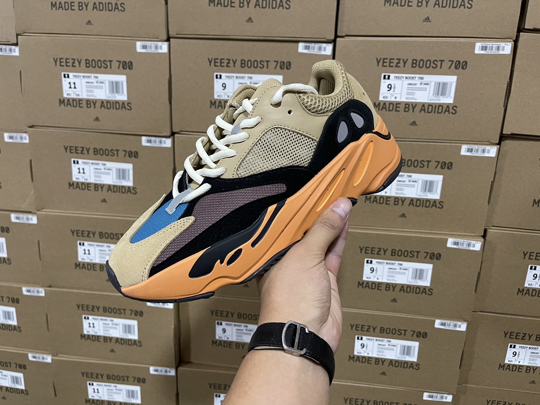 700 Sun