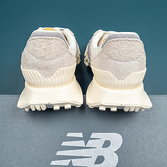 Art of Nothing' Angora Natural Gum