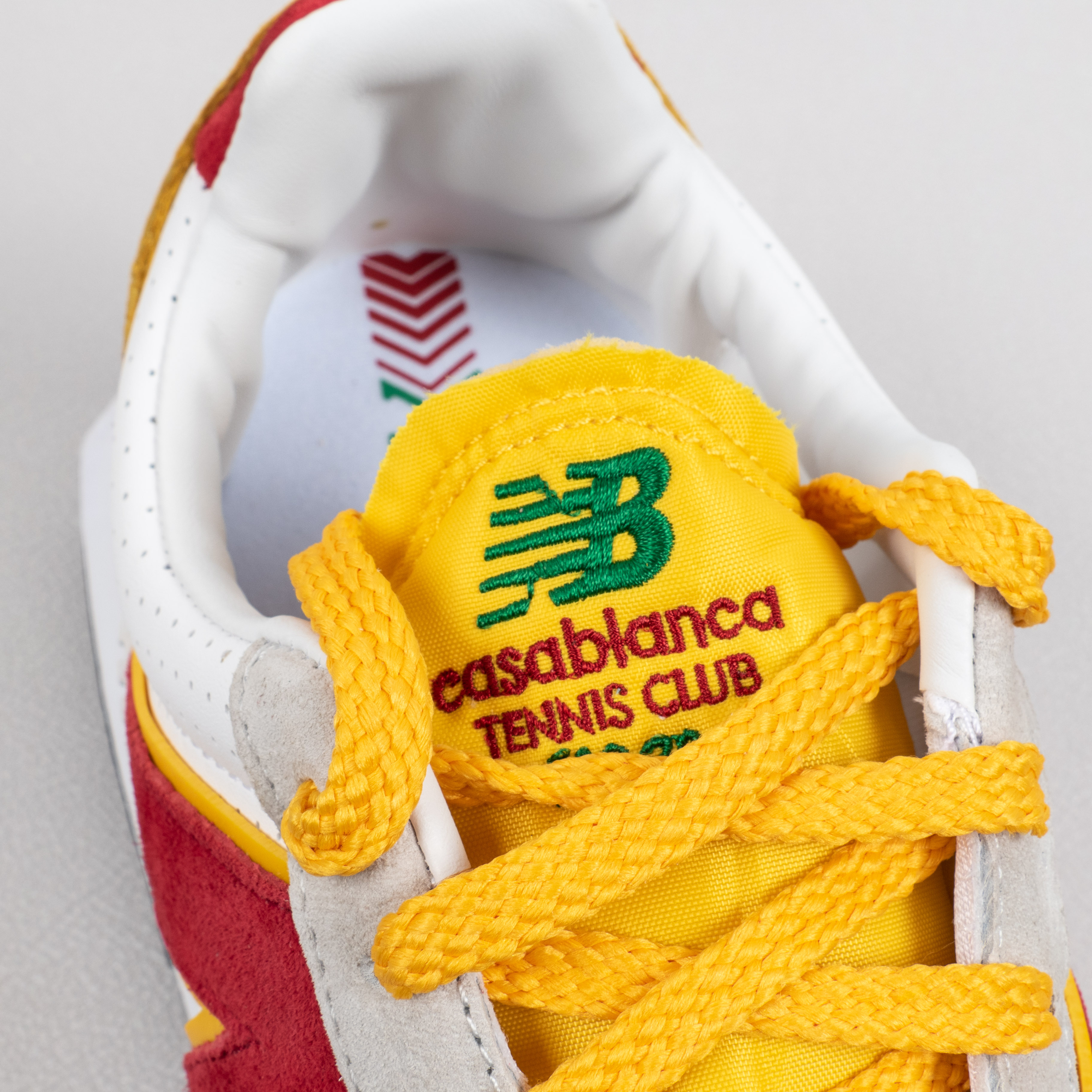 【Free Shipping】复古拼接鸳鸯机能跑步鞋UXC72CBB