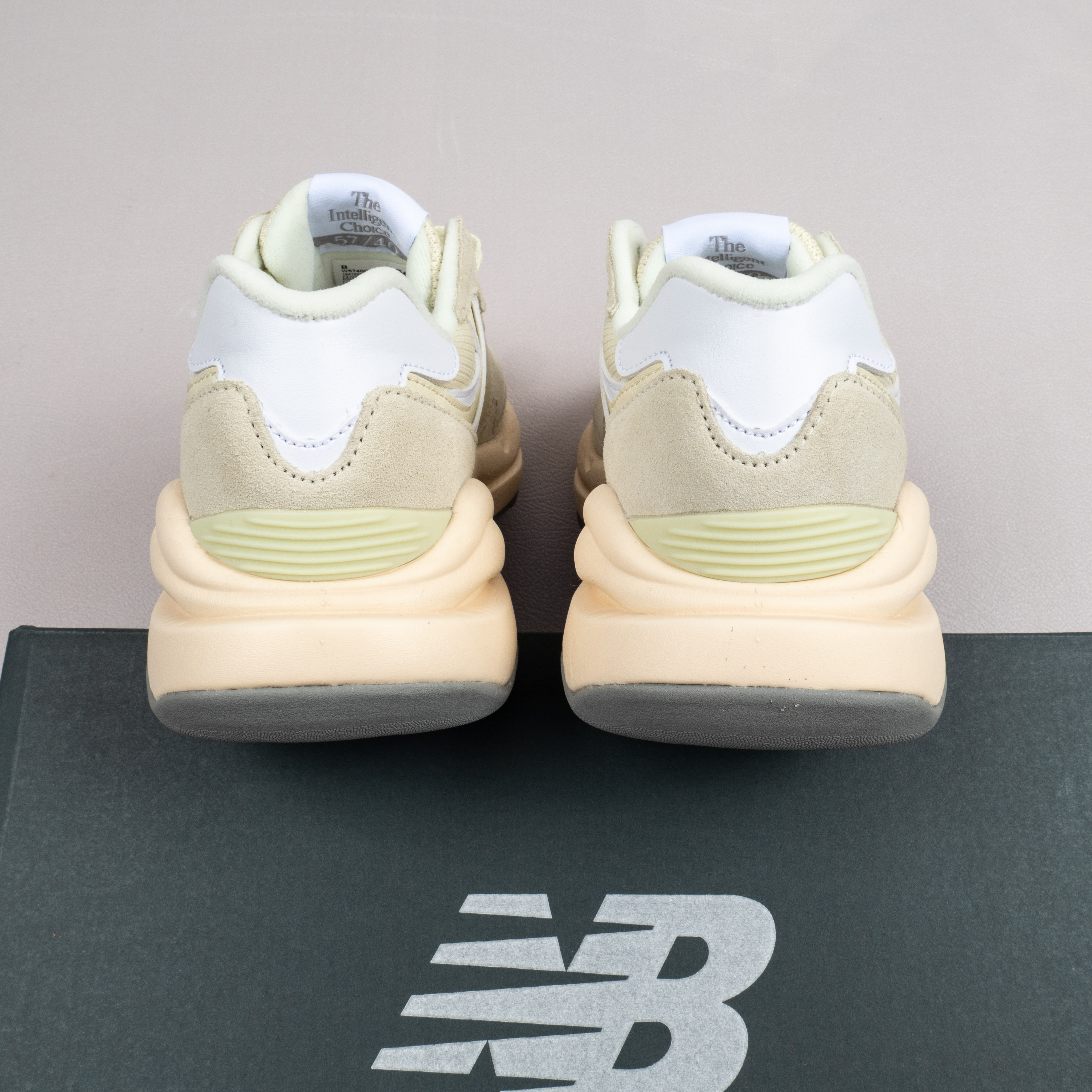 【Free Shipping】5740系列 复古休闲运动跑鞋 W5740CE