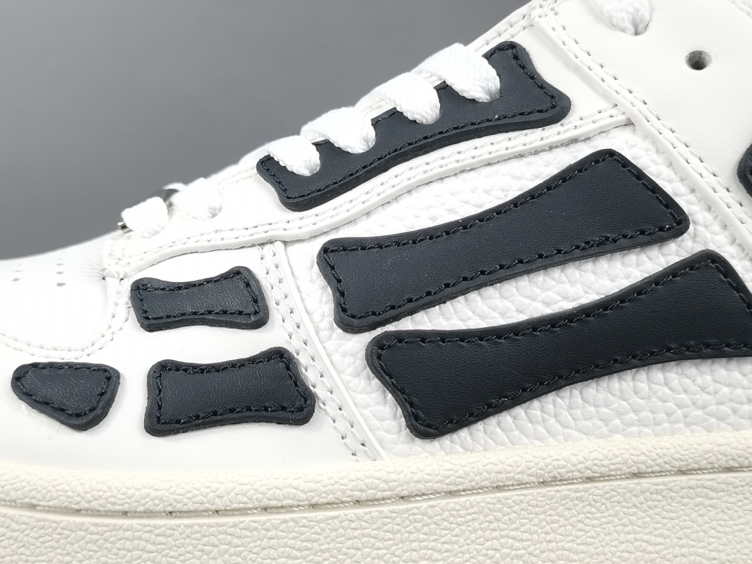 Skel Top Low White Black White