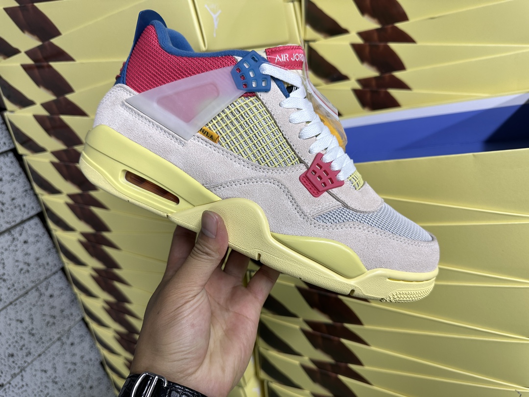 4's Retro Union Guava Ice