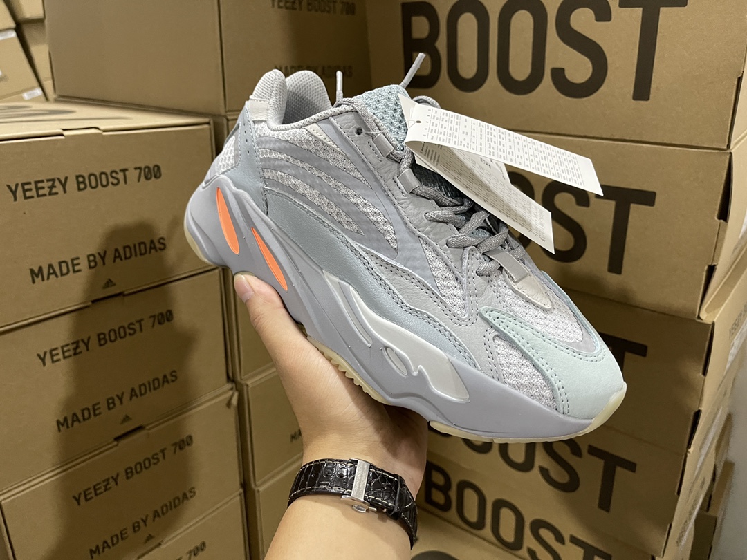 700 V2 Inertia