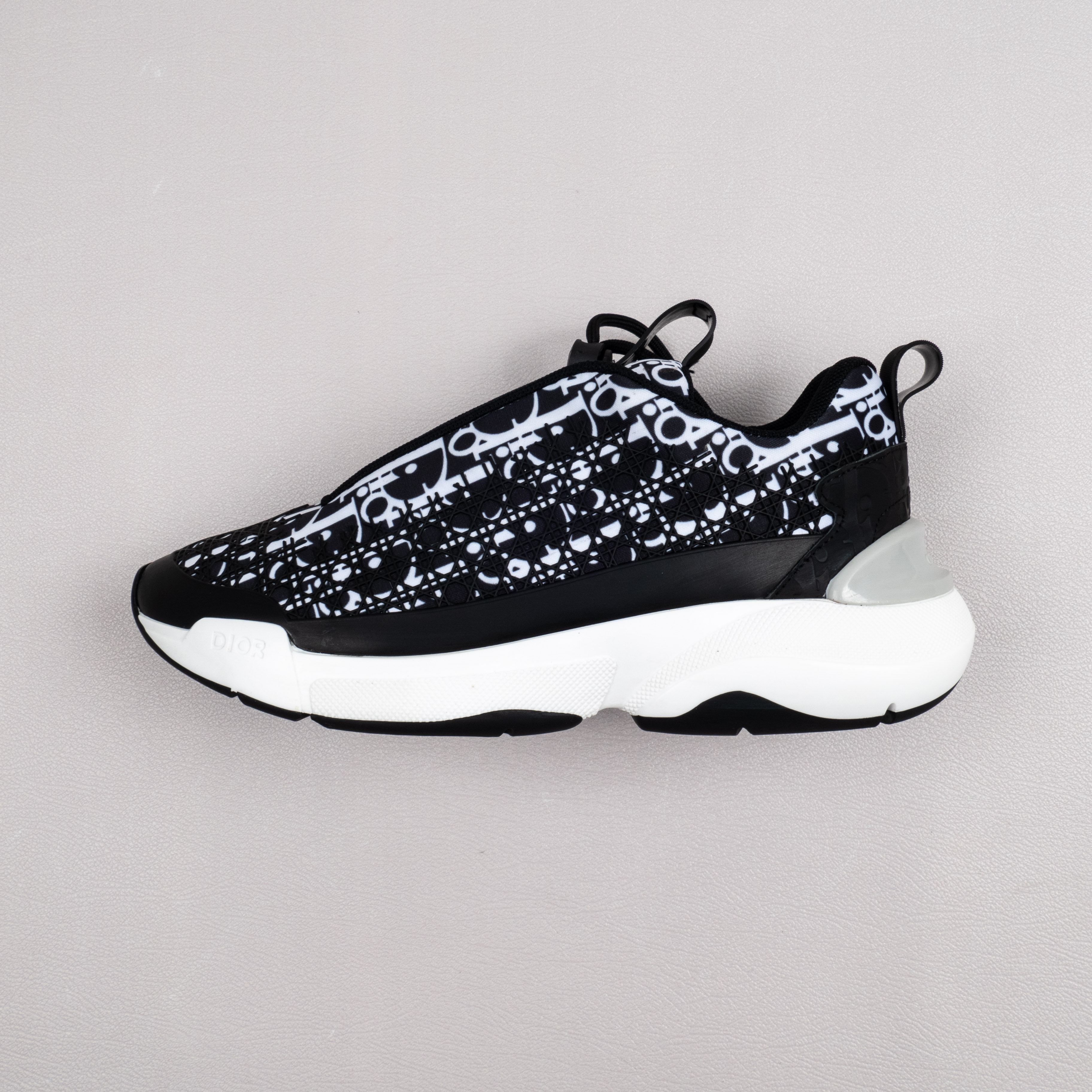 【Free shipping】女鞋 DlOR 运动休闲老爹鞋松紧鞋带黑色