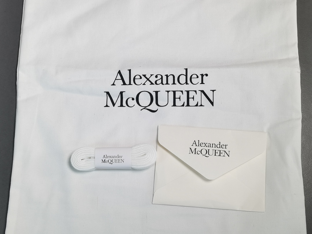 Tread Slick Low Lace Up Black White