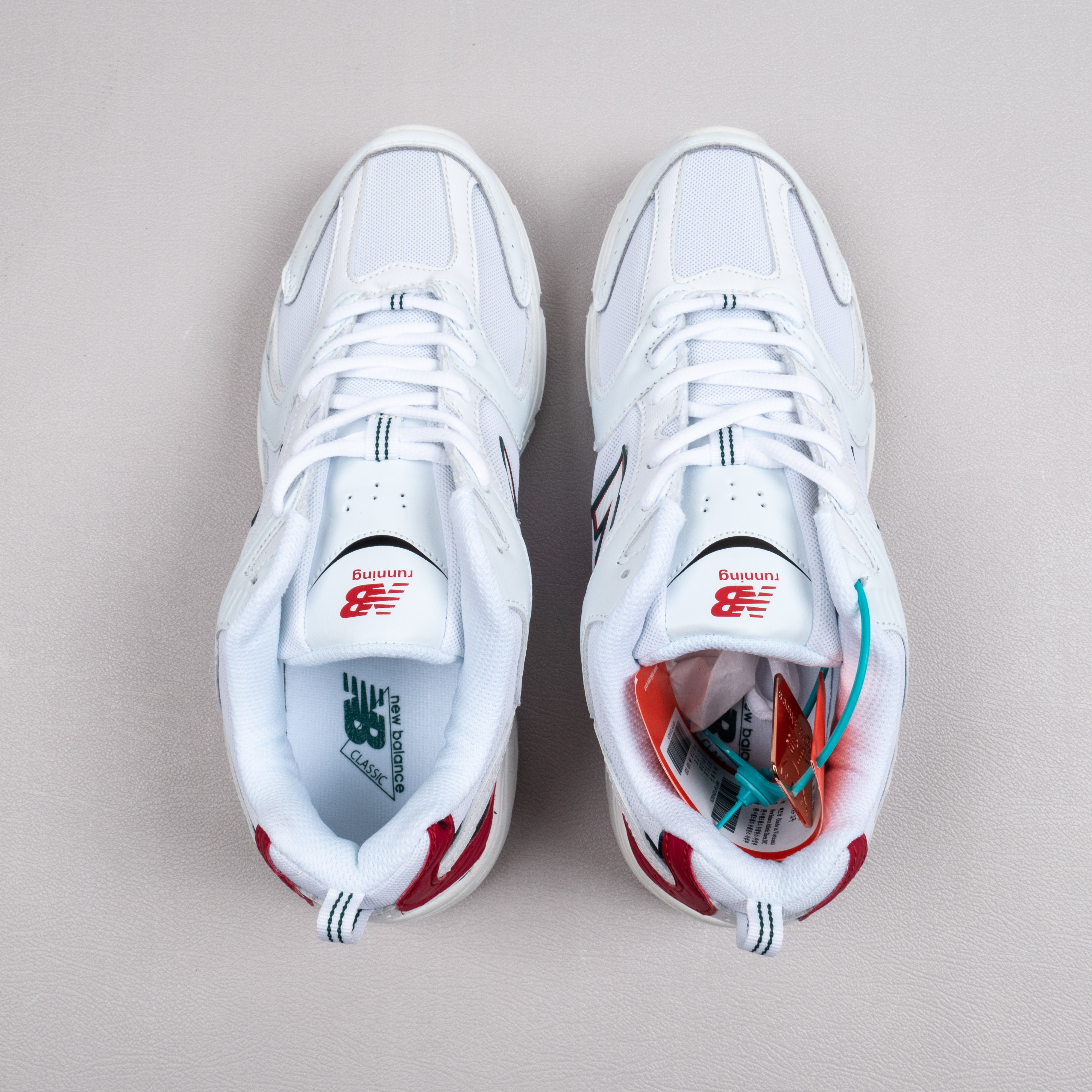 【Free Shipping】 NB530系列复古跑步鞋老爹鞋 MR530SK