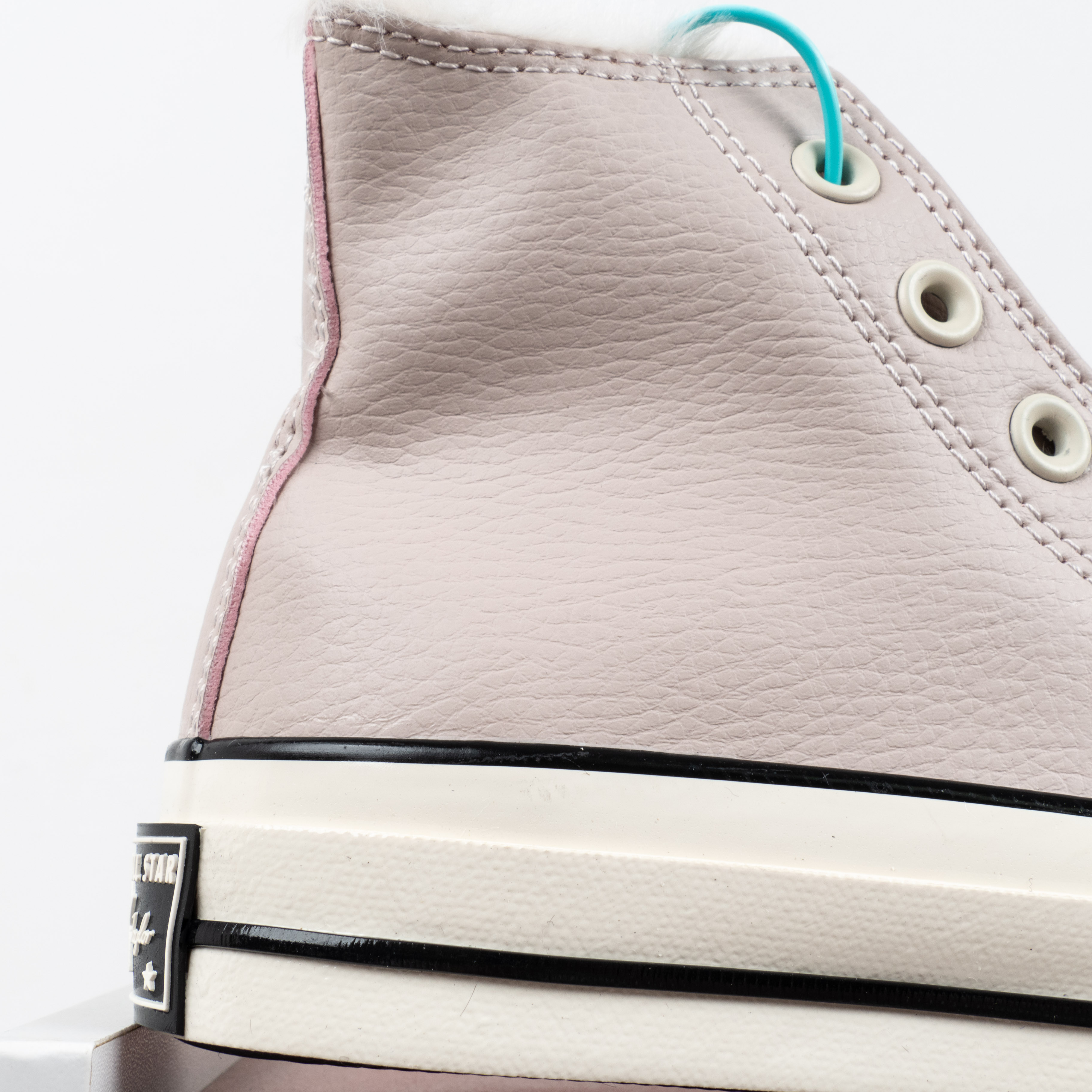 [Free Shipping] 男女鞋 Converse Chuck 70s 皮面加绒帆布板鞋569514C