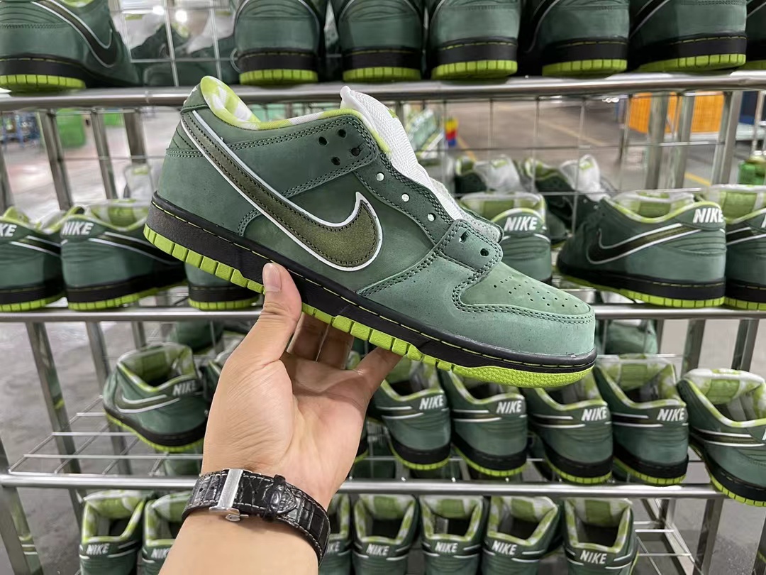 SB Dunk Low Concepts Green Lobster (Regular Box)
